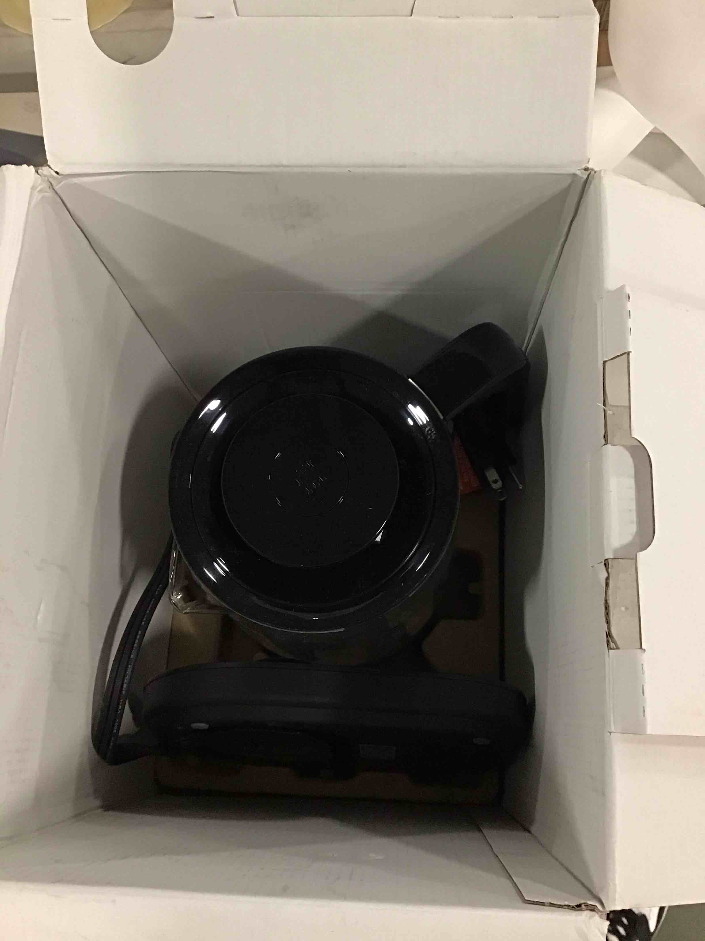 https://s3.amazonaws.com/lotting-images-prod/bidfta/RED6707201_1721102566679.jpeg