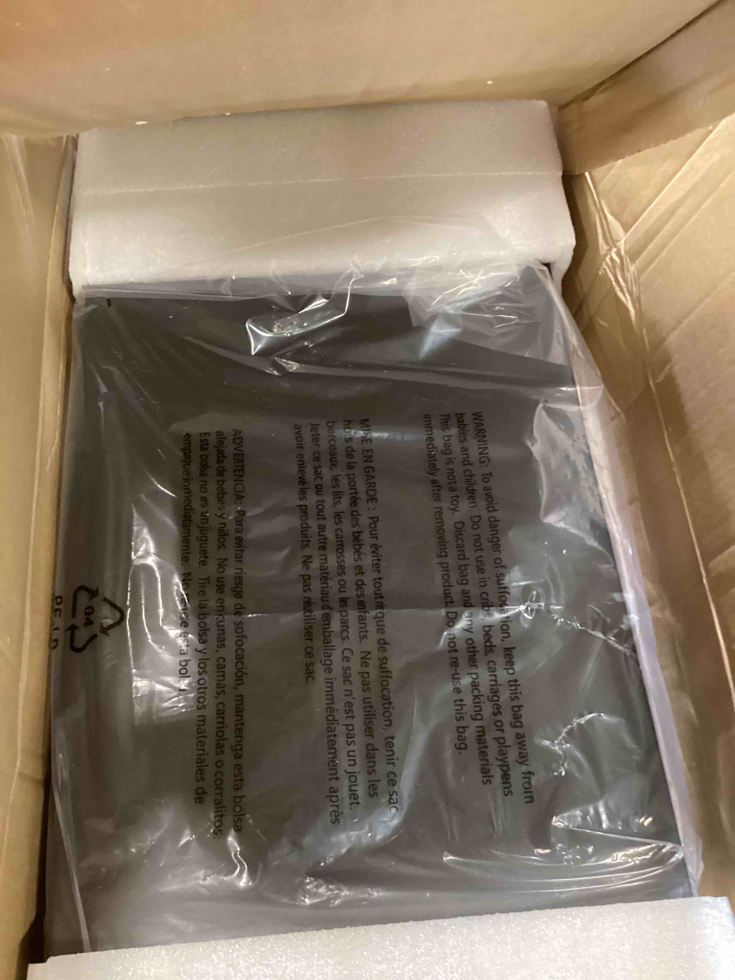 https://s3.amazonaws.com/lotting-images-prod/bidfta/RED6707362_1721145846803.jpeg