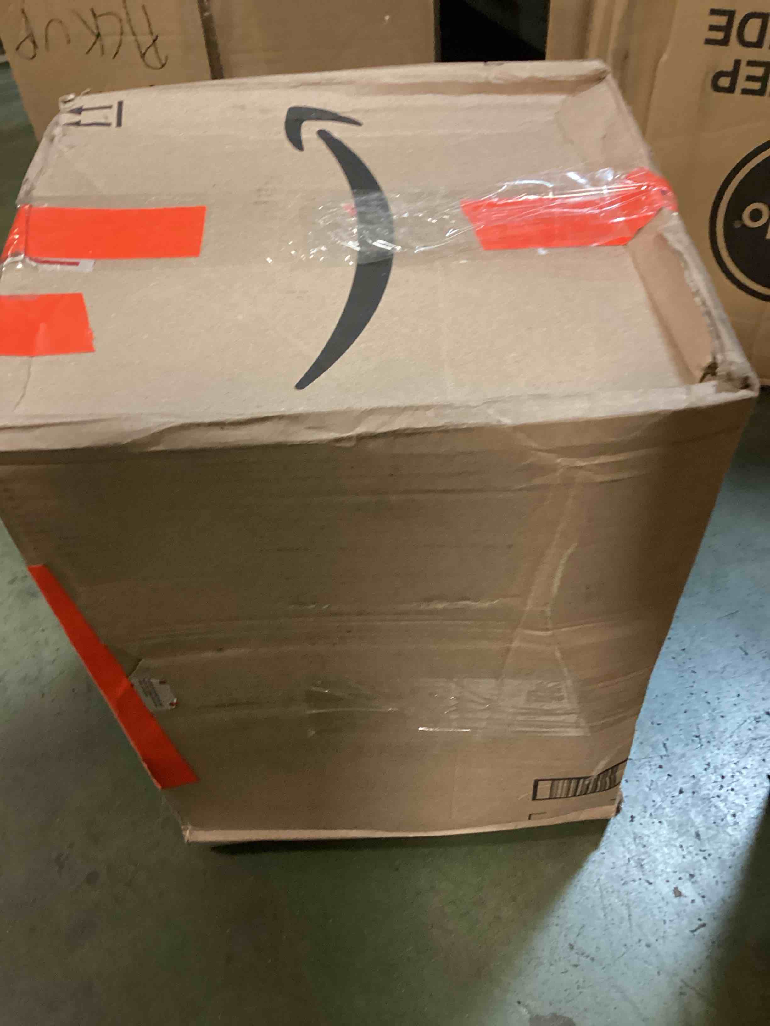 https://s3.amazonaws.com/lotting-images-prod/bidfta/RED6707625_1721188225436.jpeg