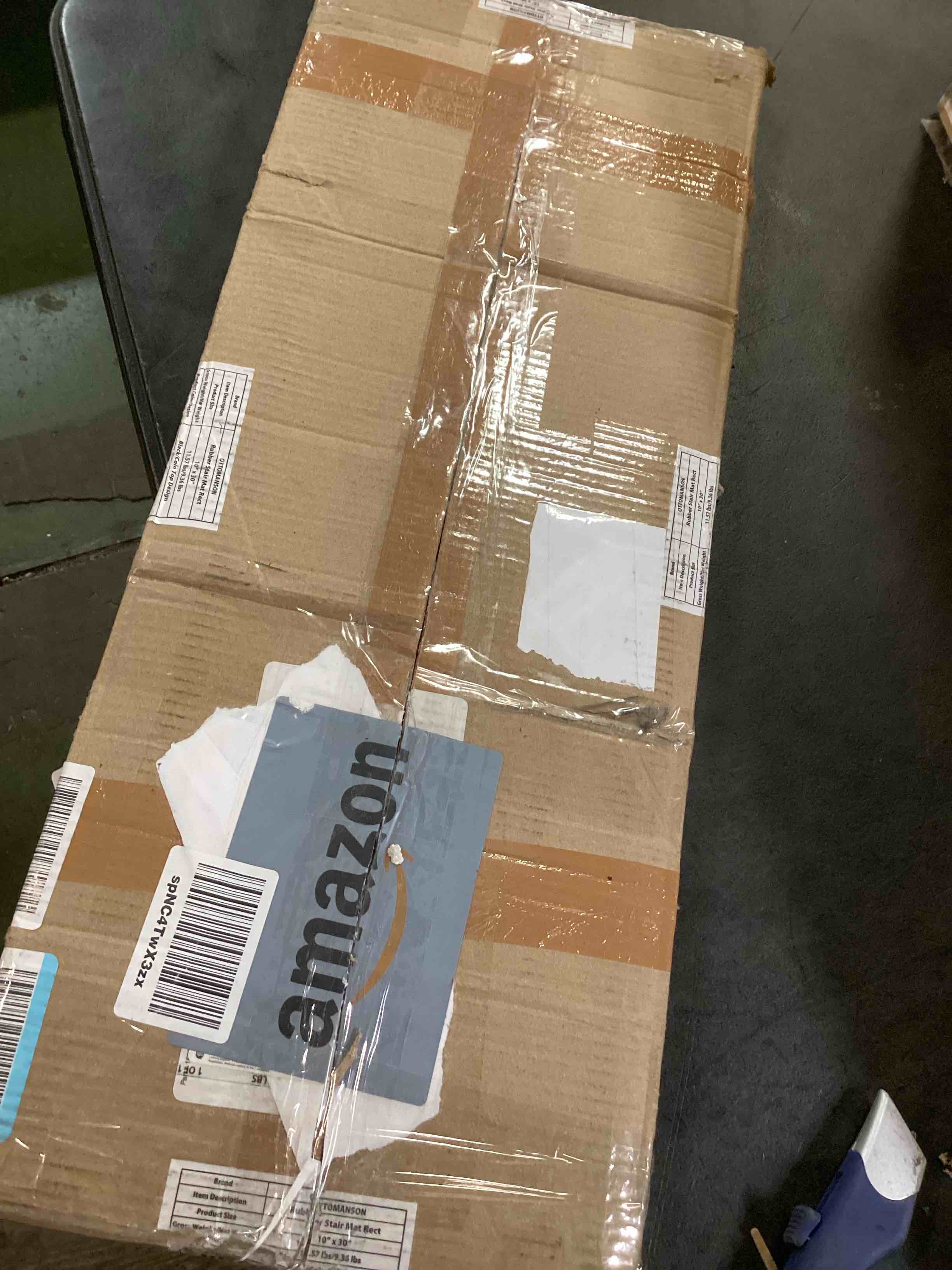 https://s3.amazonaws.com/lotting-images-prod/bidfta/RED6708386_1721317413885.jpeg