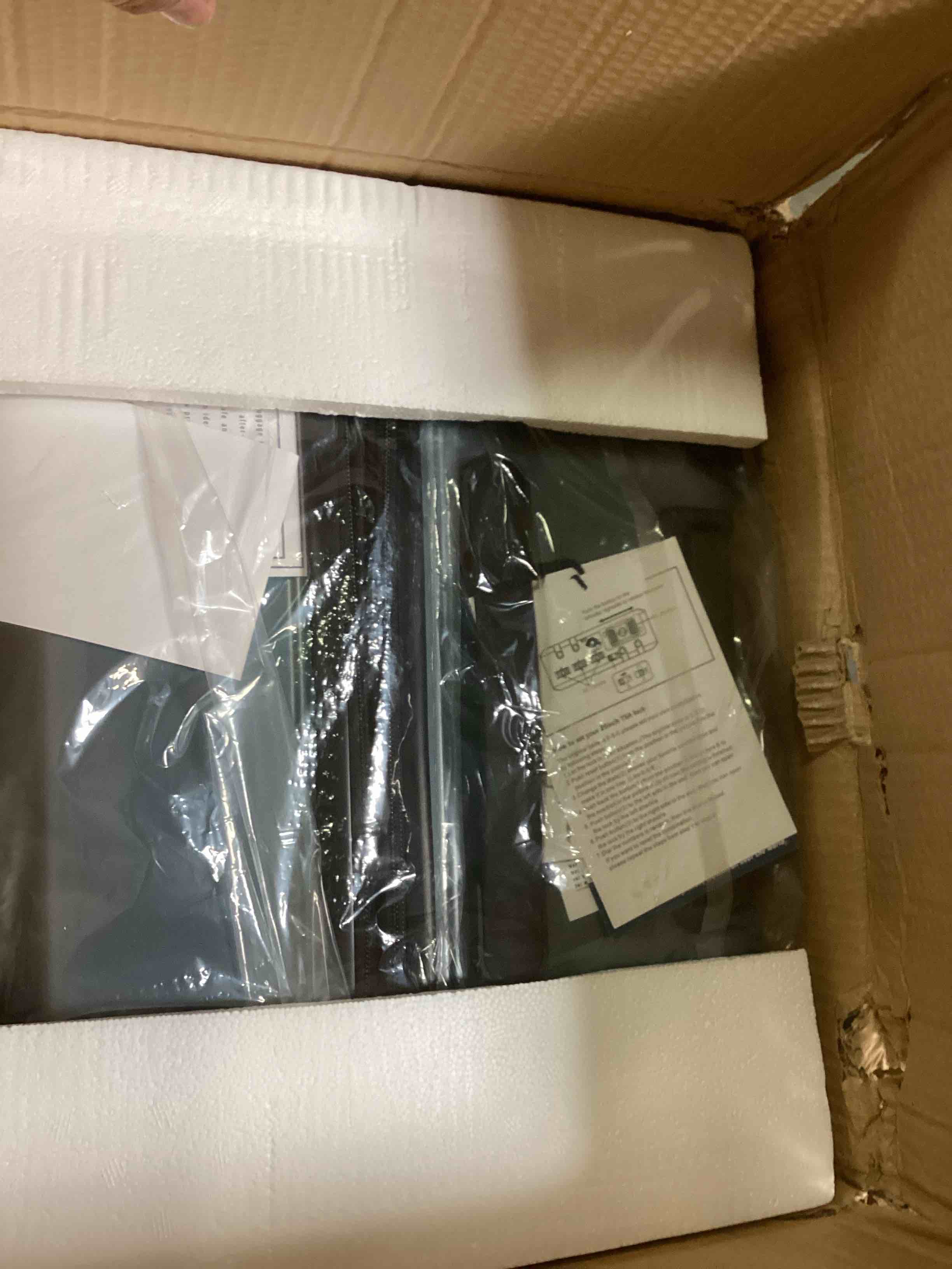 https://s3.amazonaws.com/lotting-images-prod/bidfta/RED6708479_1719950516422.jpeg