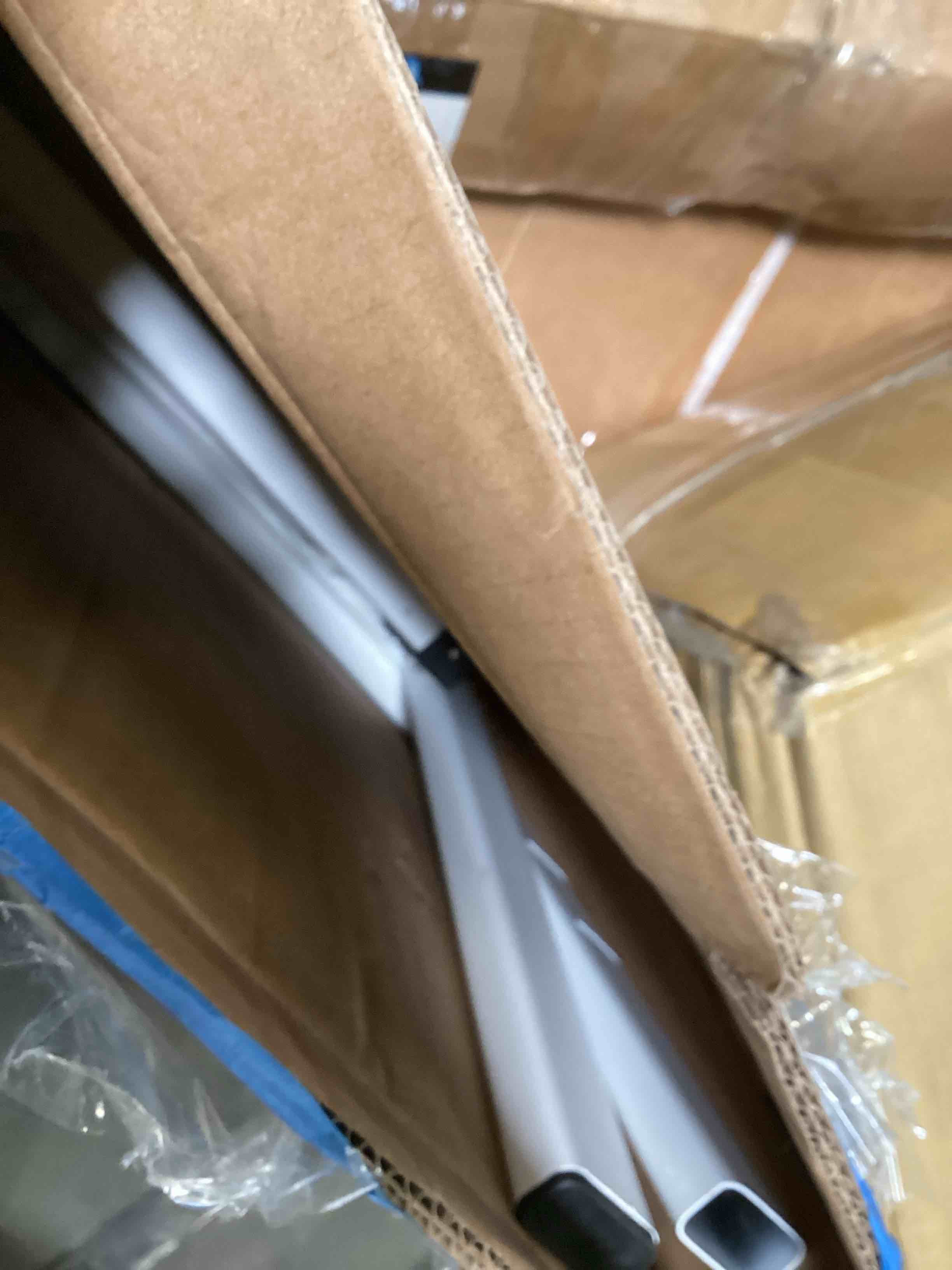 https://s3.amazonaws.com/lotting-images-prod/bidfta/RED6708645_1720027760480.jpeg