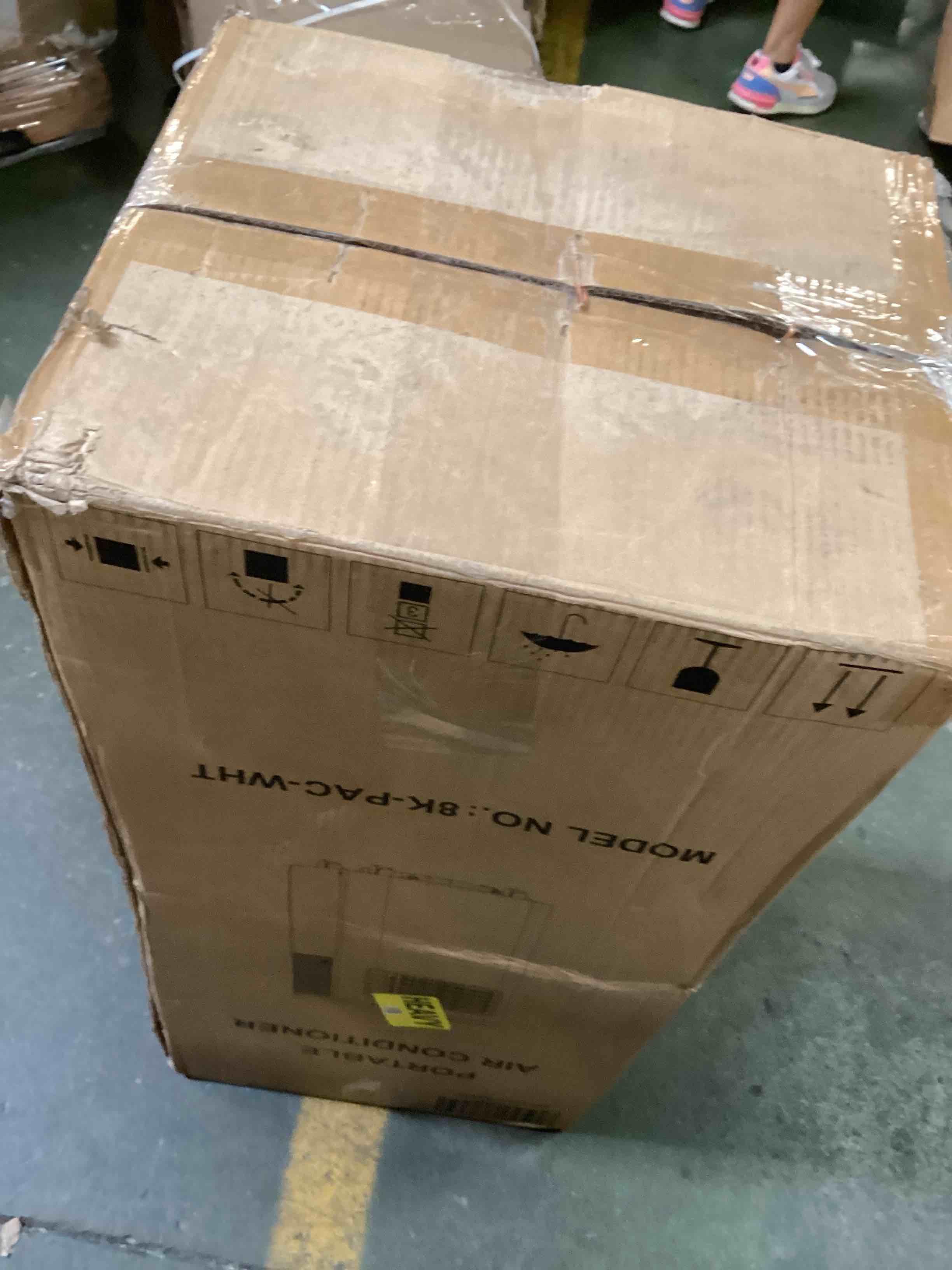 https://s3.amazonaws.com/lotting-images-prod/bidfta/RED6708657_1720029212139.jpeg