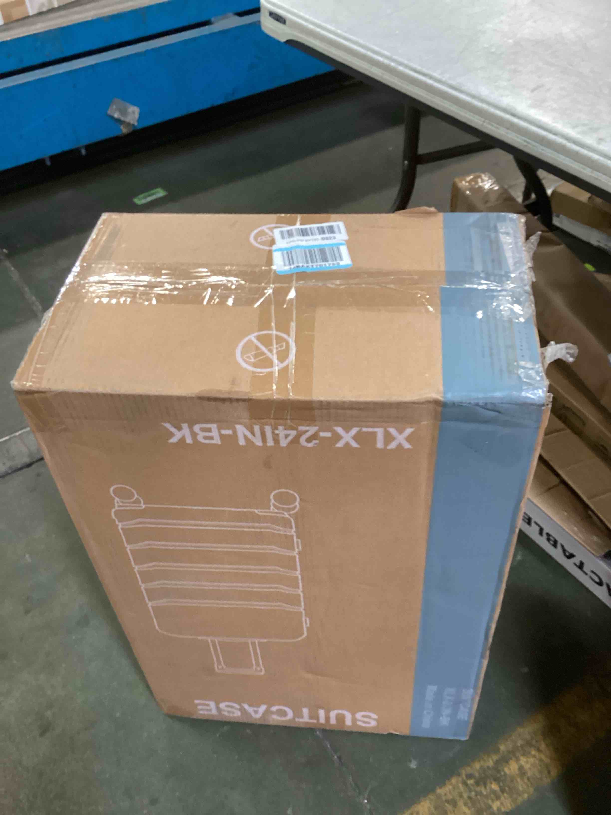 https://s3.amazonaws.com/lotting-images-prod/bidfta/RED6708681_1720032234236.jpeg