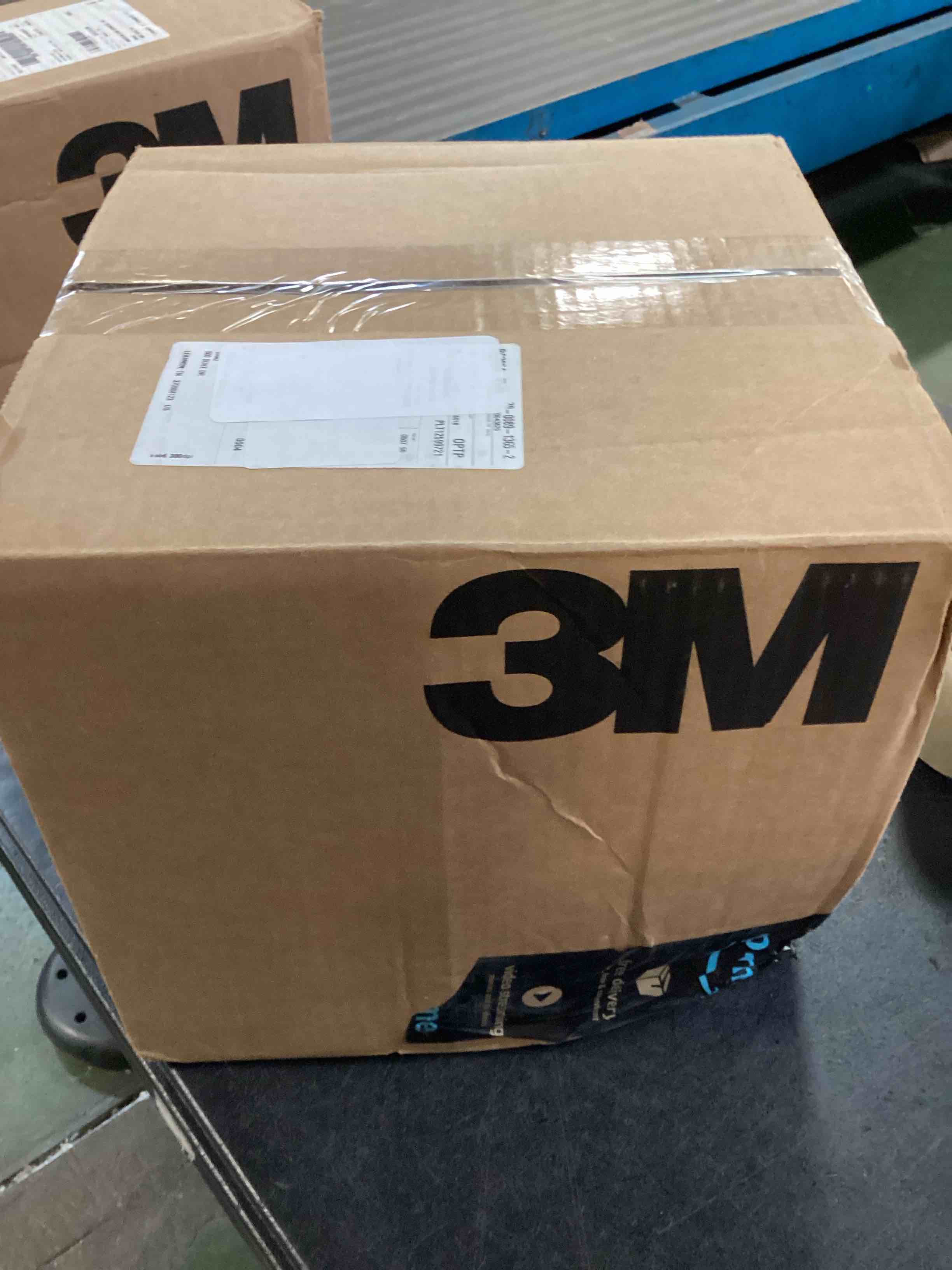 https://s3.amazonaws.com/lotting-images-prod/bidfta/RED6711579_1720719674093.jpeg
