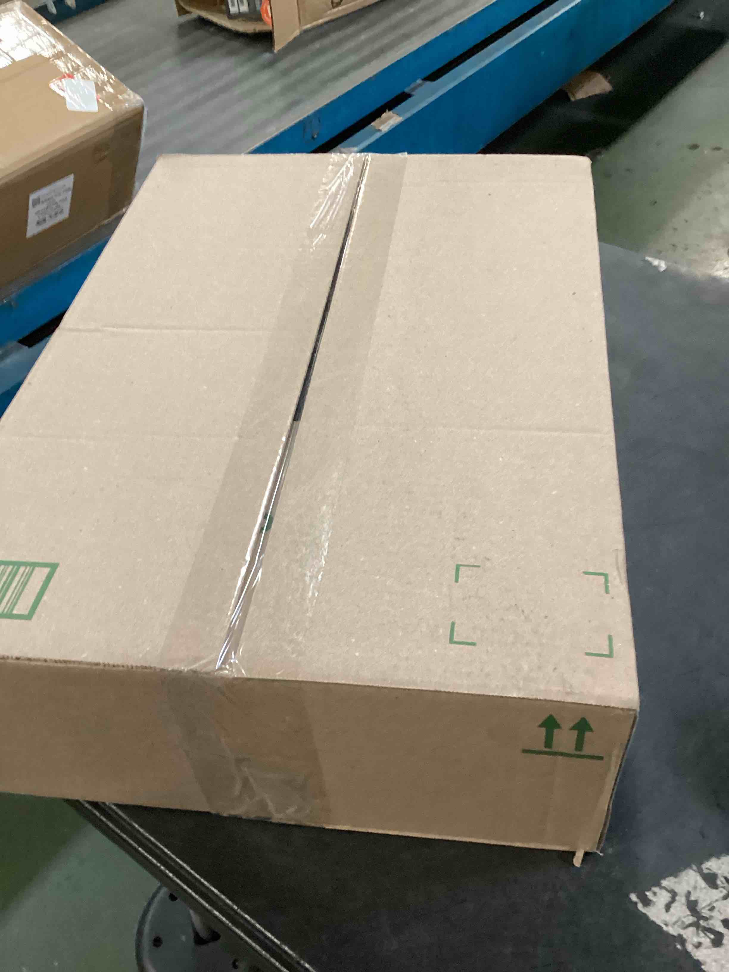 https://s3.amazonaws.com/lotting-images-prod/bidfta/RED6711625_1720724703868.jpeg