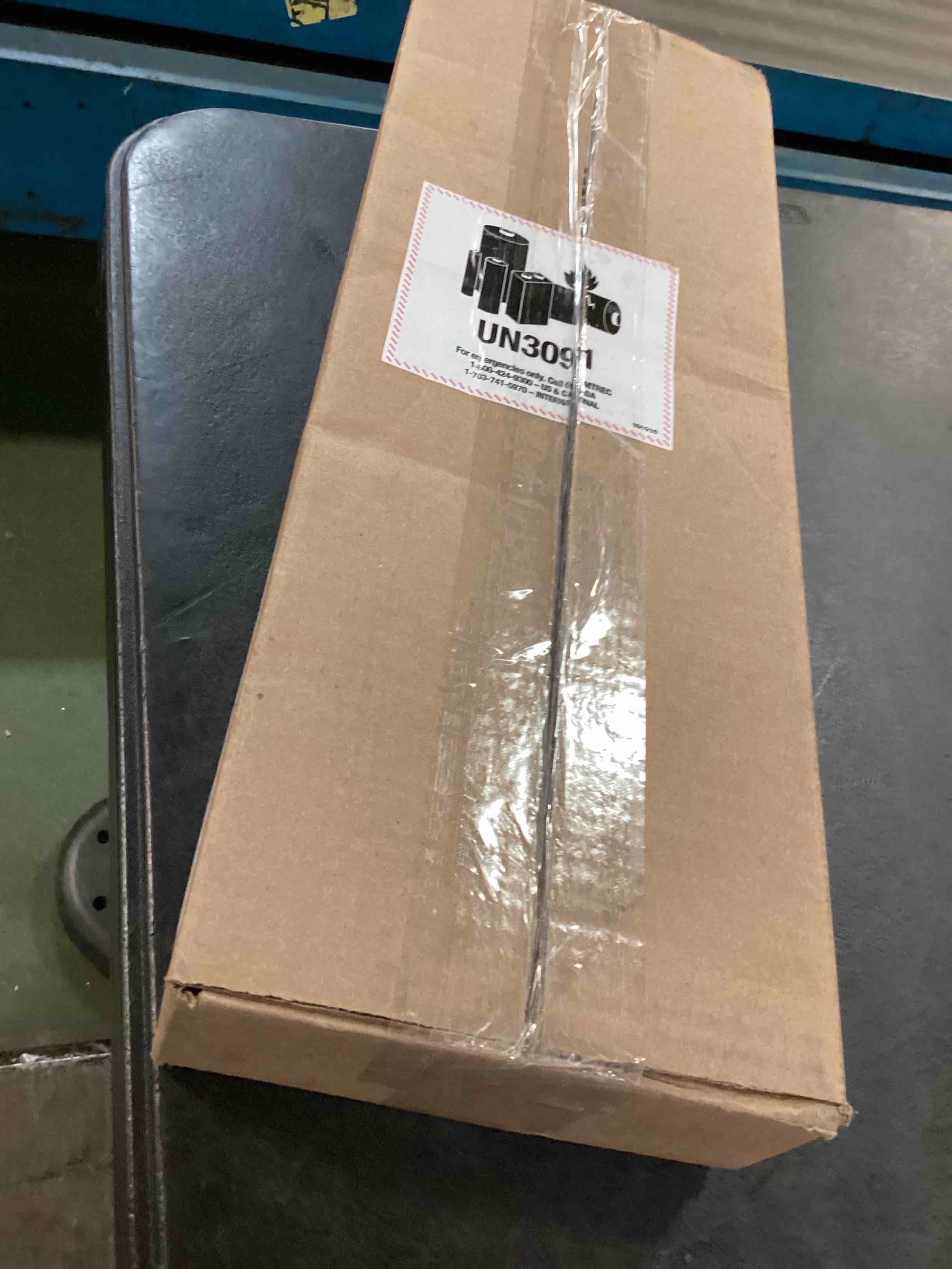 https://s3.amazonaws.com/lotting-images-prod/bidfta/RED6711635_1720727237159.jpeg