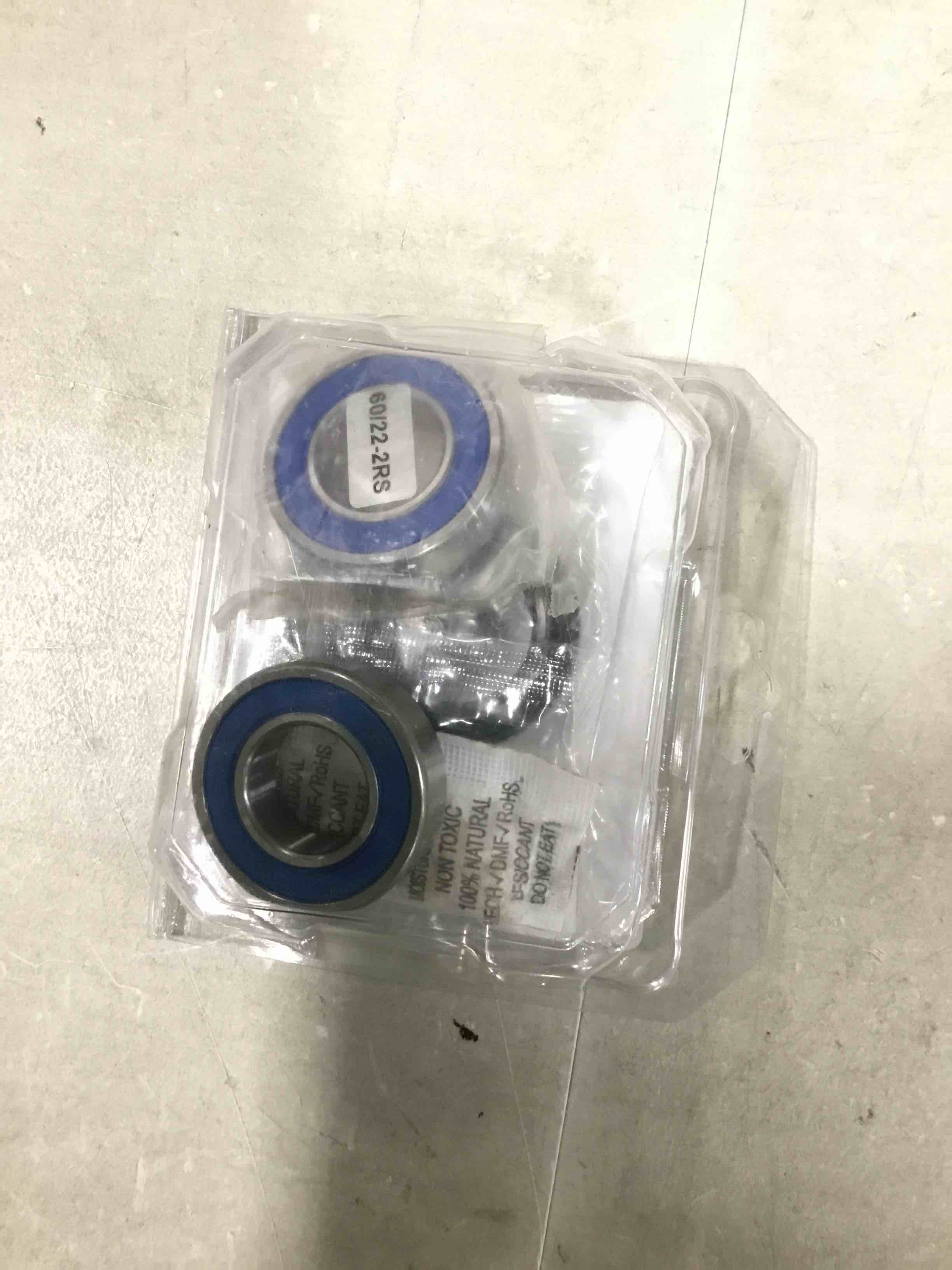 https://s3.amazonaws.com/lotting-images-prod/bidfta/RED6712450_1721136674611.jpeg
