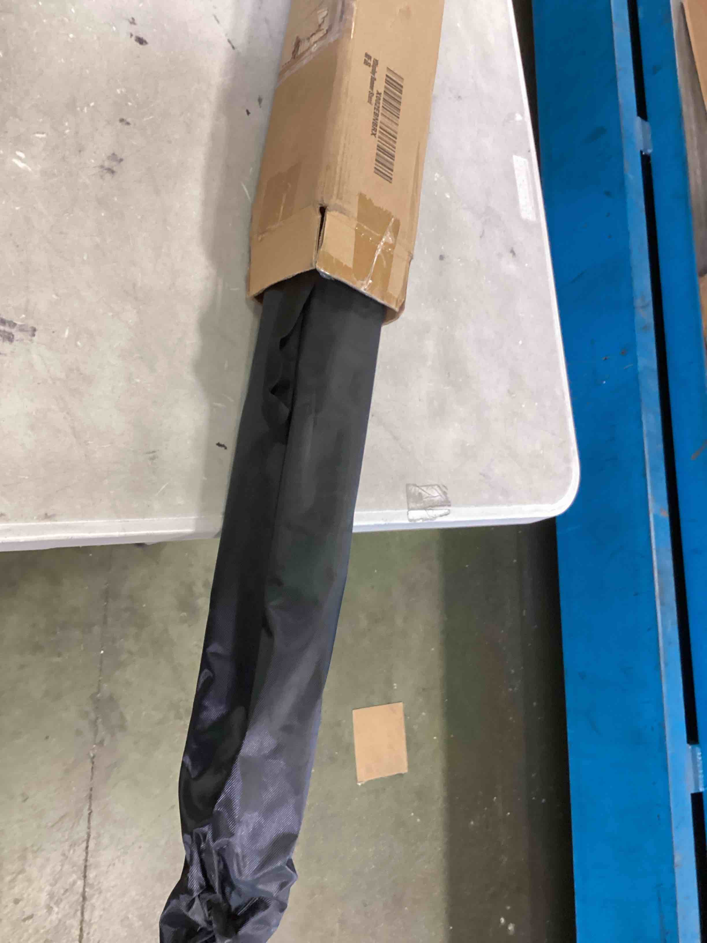 https://s3.amazonaws.com/lotting-images-prod/bidfta/RED6713953_1719846056099.jpeg