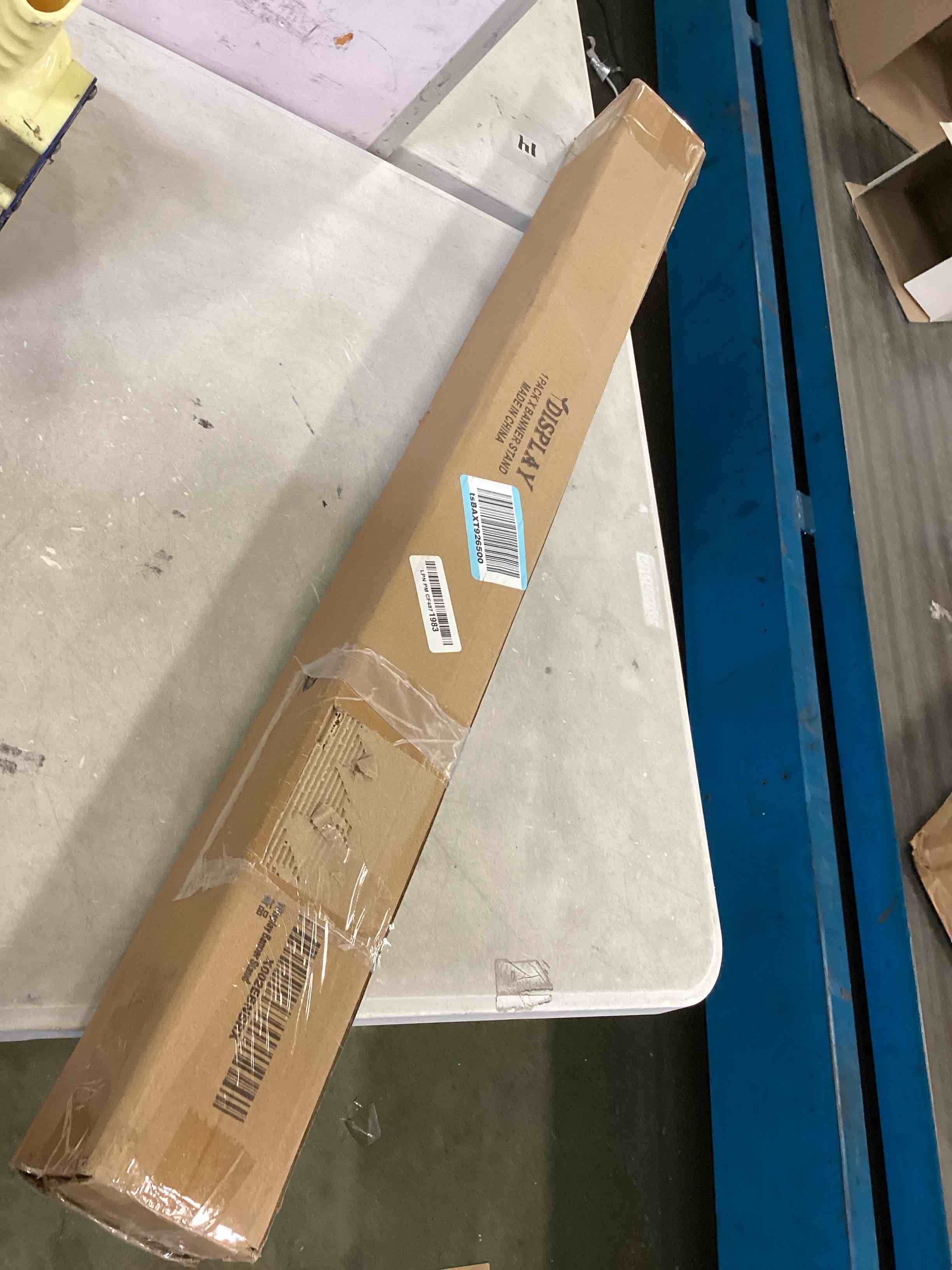 https://s3.amazonaws.com/lotting-images-prod/bidfta/RED6713953_1719846077031.jpeg