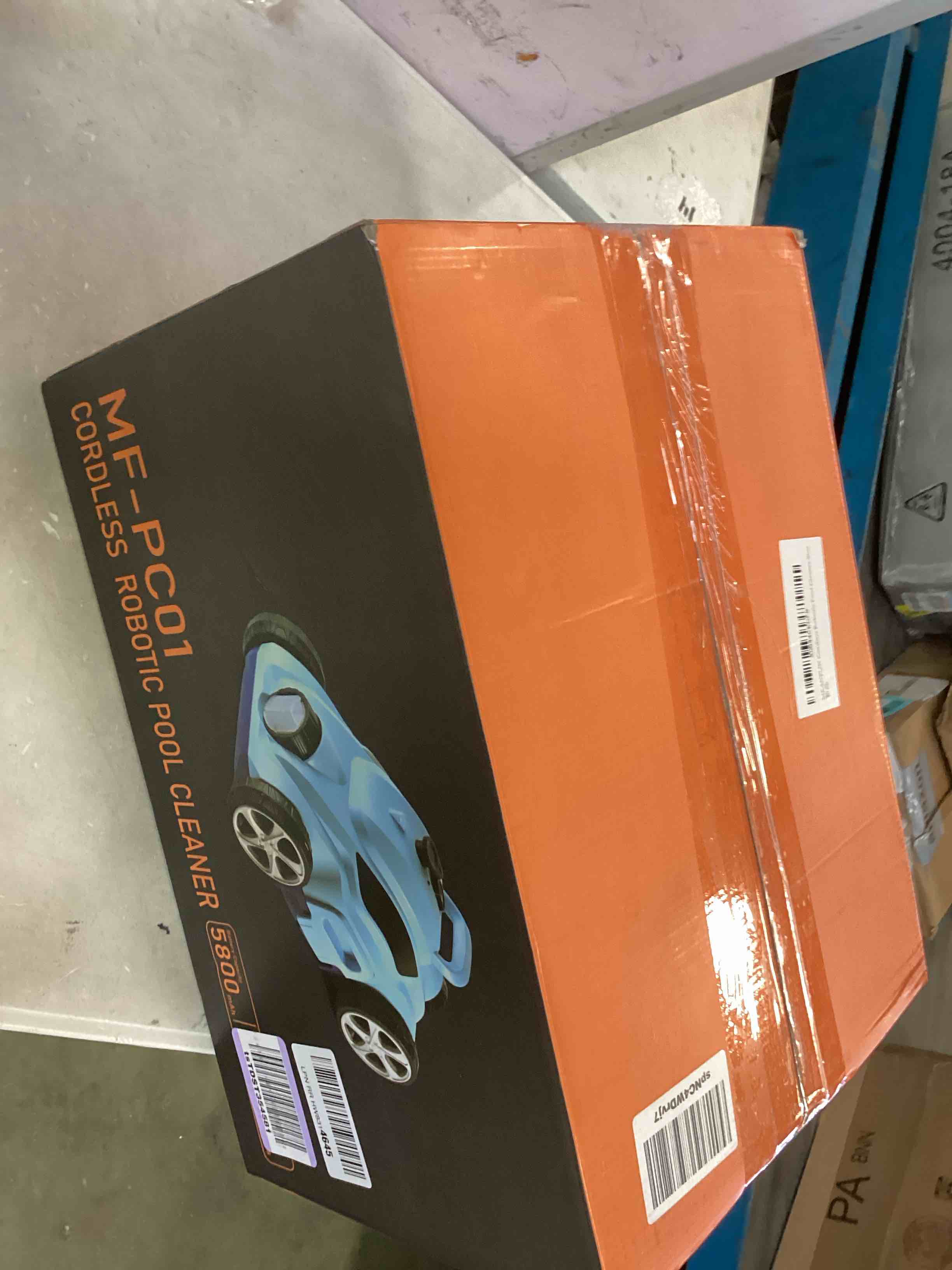 https://s3.amazonaws.com/lotting-images-prod/bidfta/RED6714040_1719858314404.jpeg