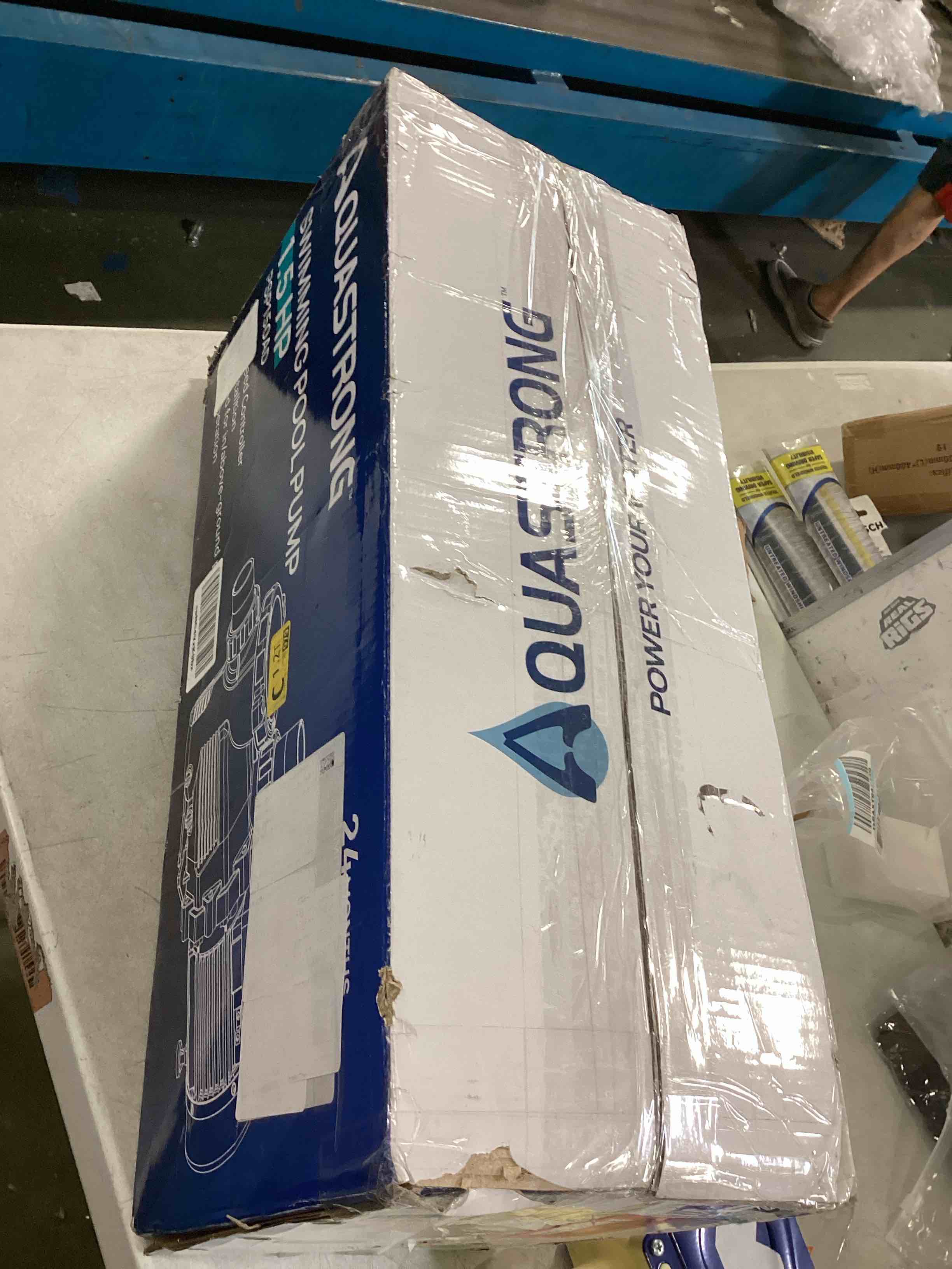 https://s3.amazonaws.com/lotting-images-prod/bidfta/RED6714708_1719933936789.jpeg