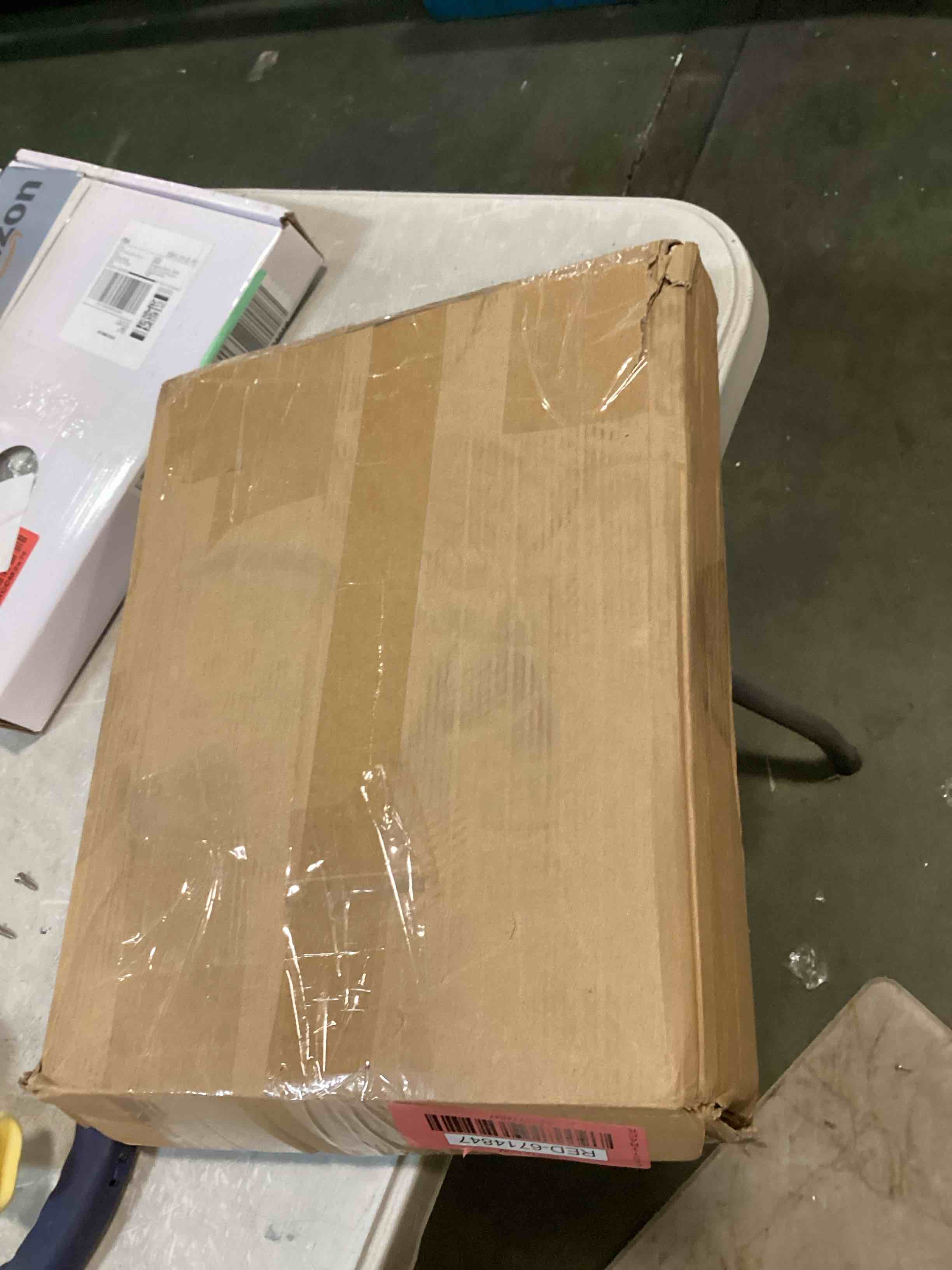 https://s3.amazonaws.com/lotting-images-prod/bidfta/RED6714847_1720007009884.jpeg