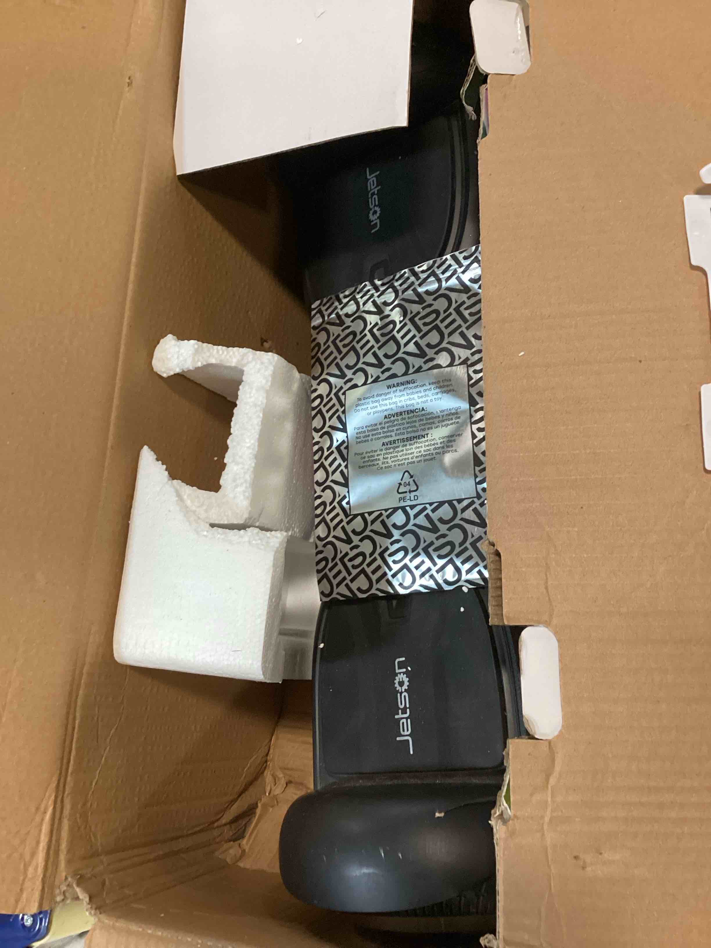 https://s3.amazonaws.com/lotting-images-prod/bidfta/RED6714951_1720018879862.jpeg