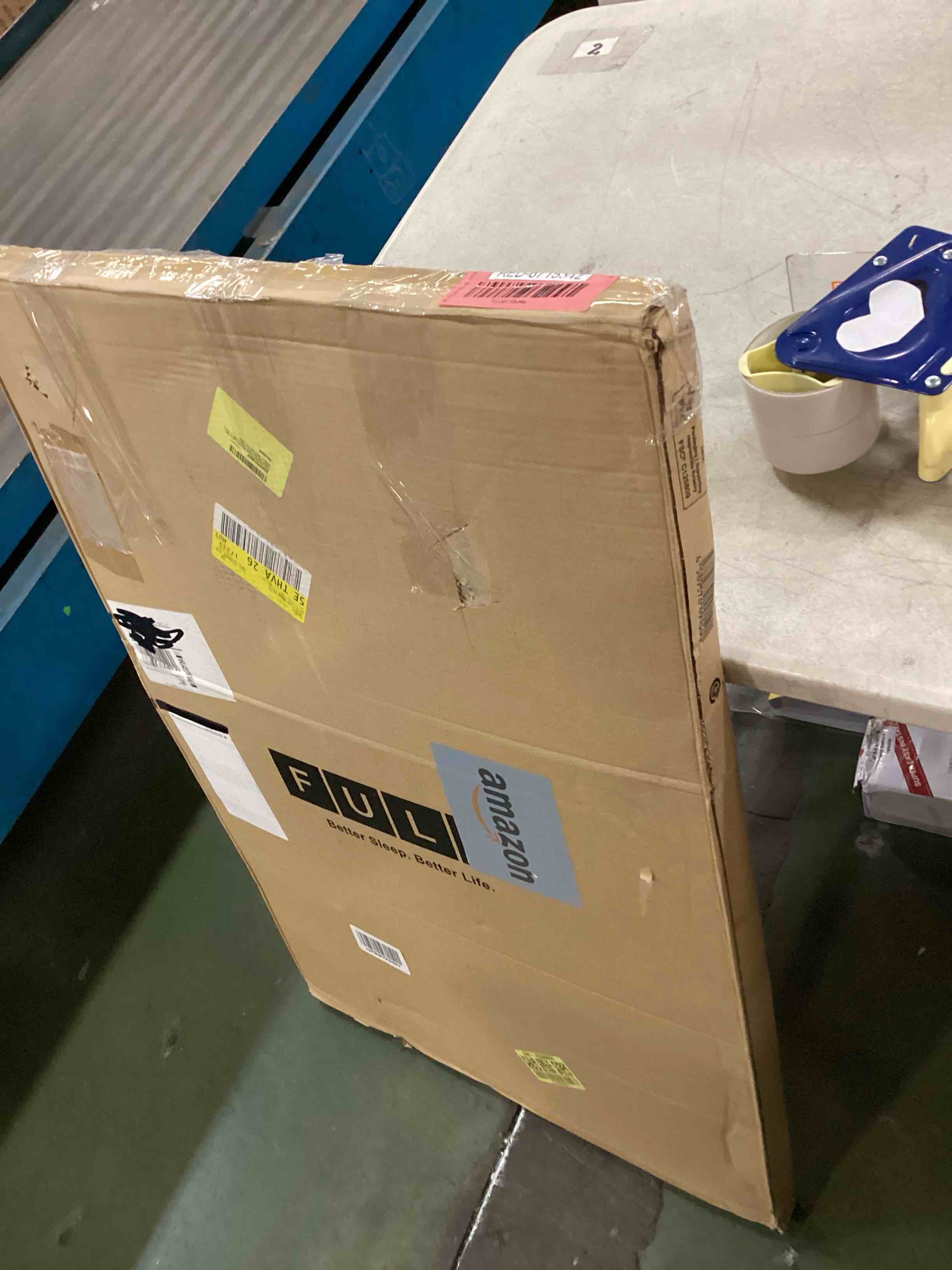 https://s3.amazonaws.com/lotting-images-prod/bidfta/RED6715342_1720439577345.jpeg