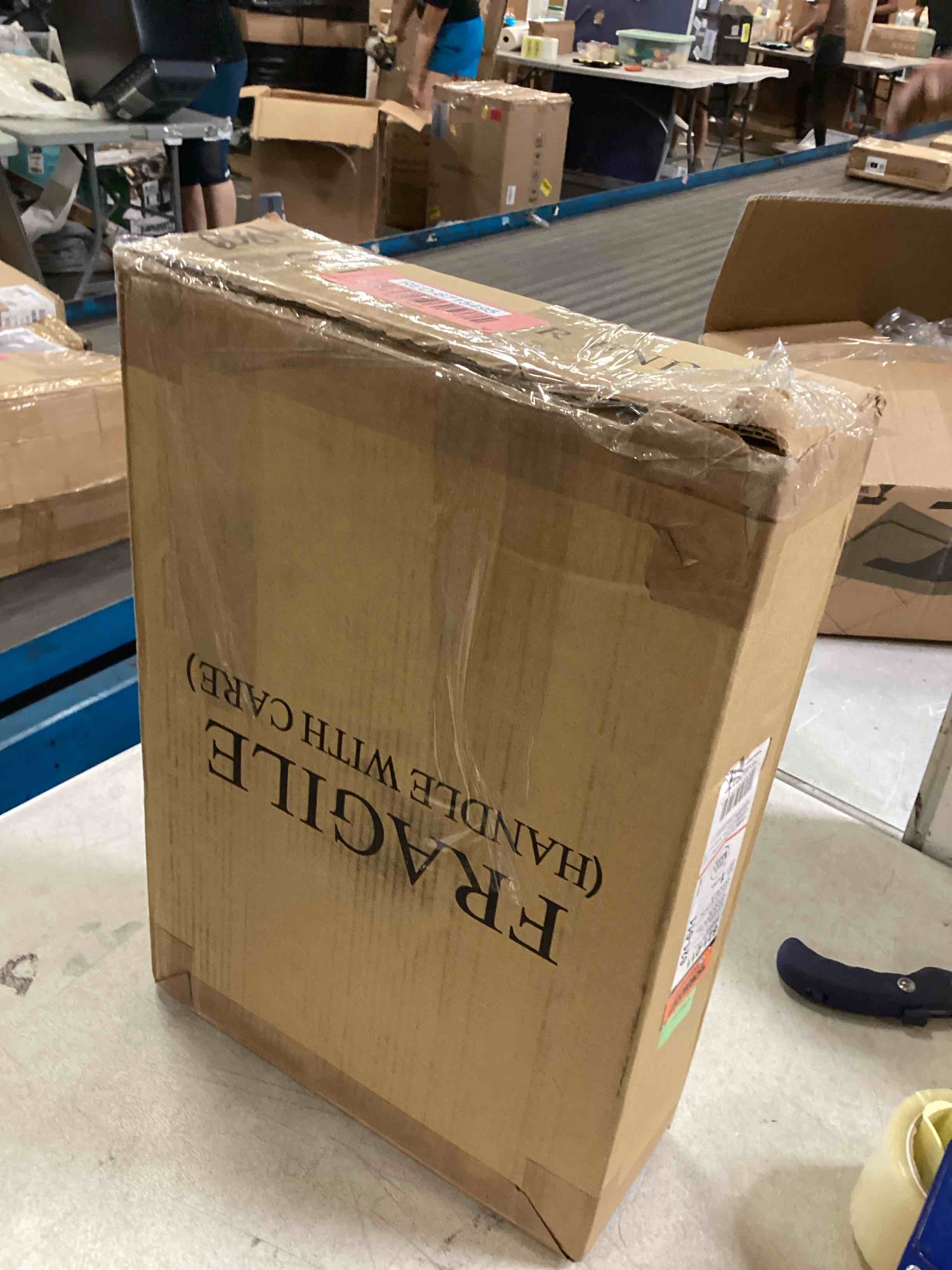 https://s3.amazonaws.com/lotting-images-prod/bidfta/RED6715495_1720459360769.jpeg
