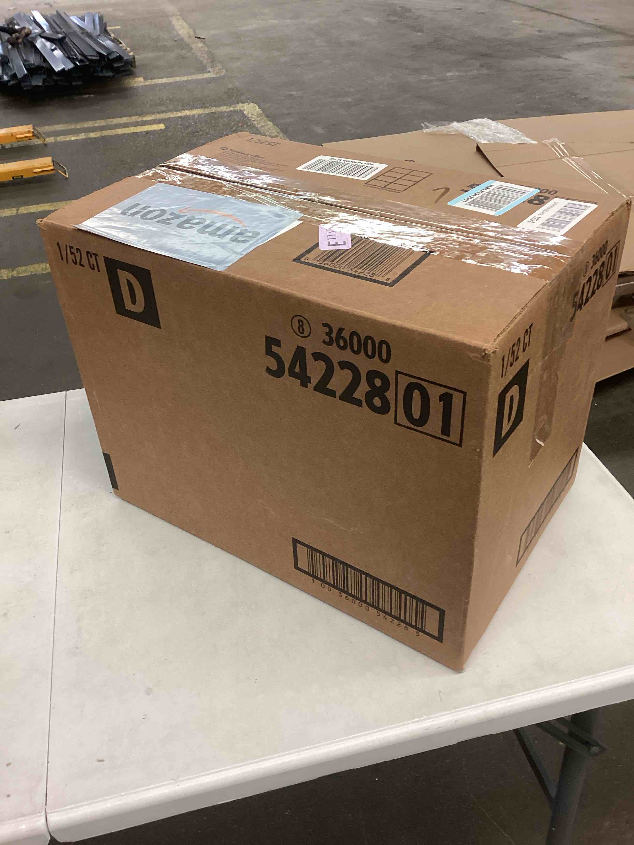 https://s3.amazonaws.com/lotting-images-prod/bidfta/RED6717527_1730916376421.jpeg