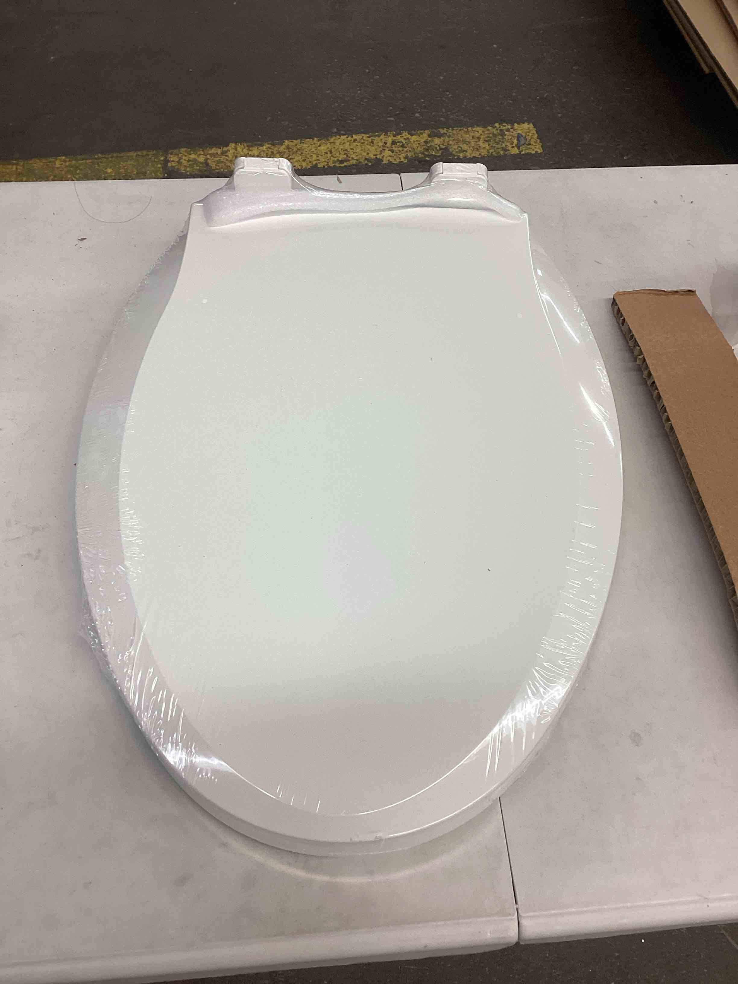 https://s3.amazonaws.com/lotting-images-prod/bidfta/RED6717531_1730916889465.jpeg