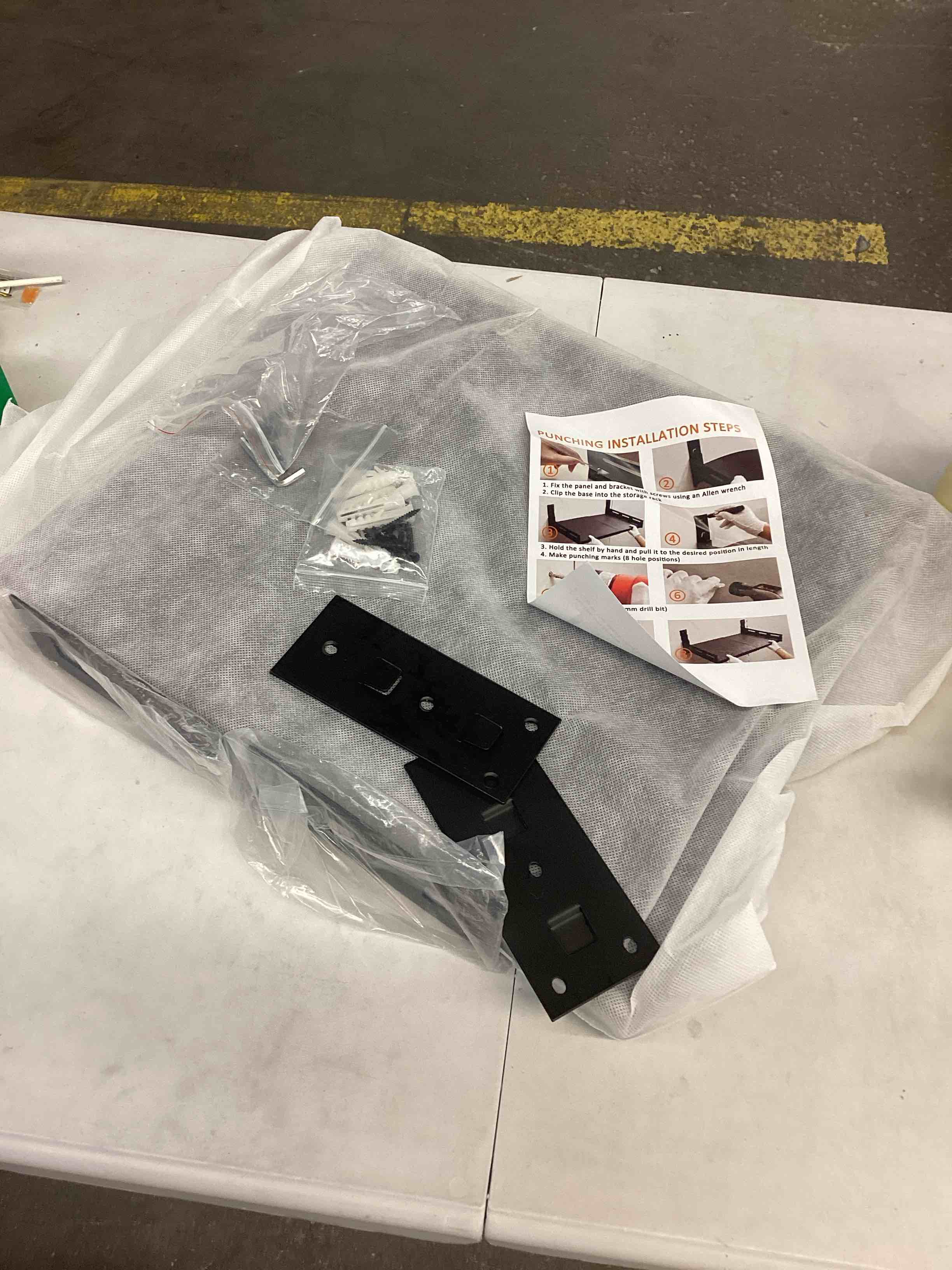 https://s3.amazonaws.com/lotting-images-prod/bidfta/RED6717532_1730917024507.jpeg