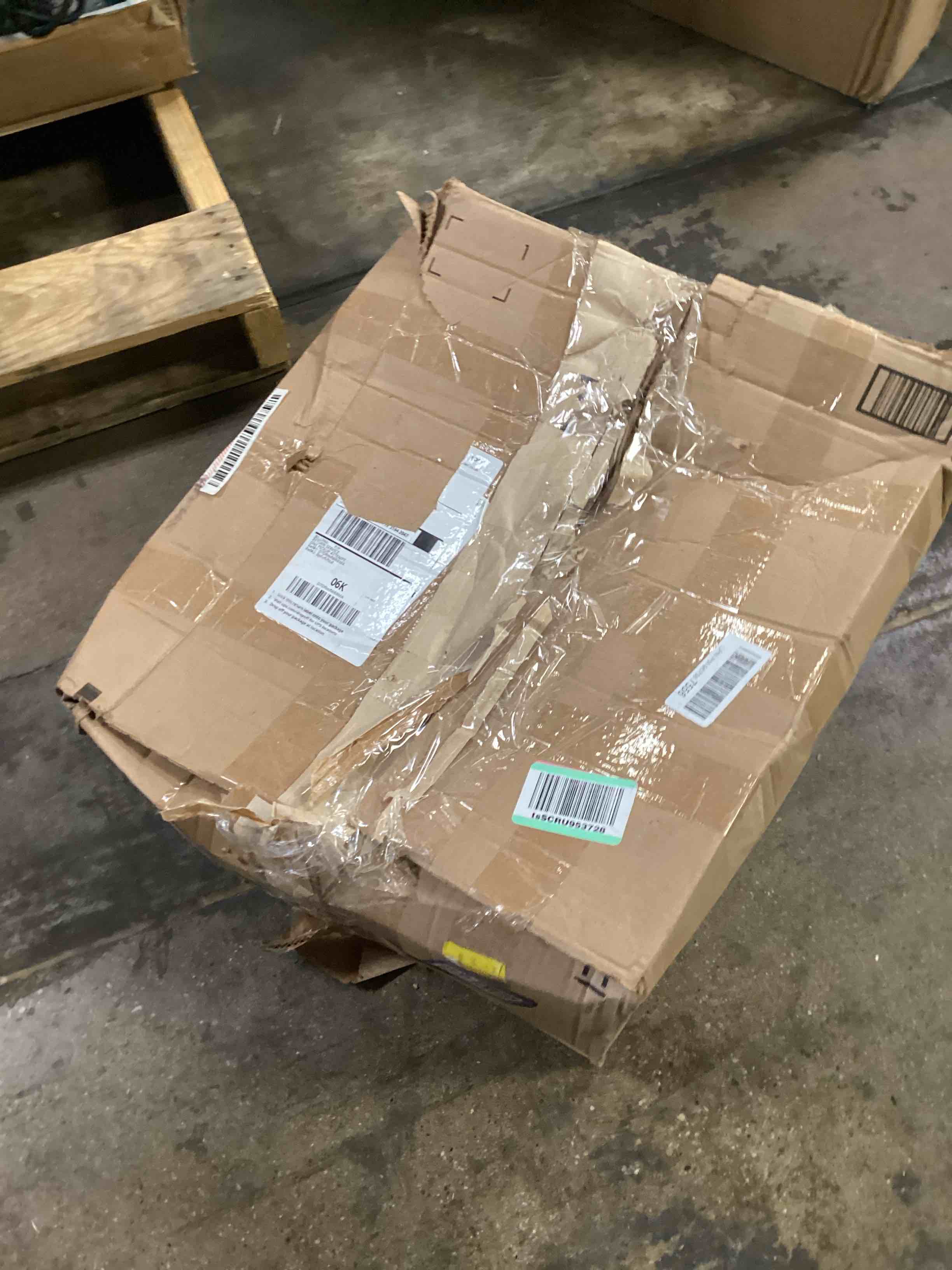 https://s3.amazonaws.com/lotting-images-prod/bidfta/RED6721840_1760460866664.jpeg