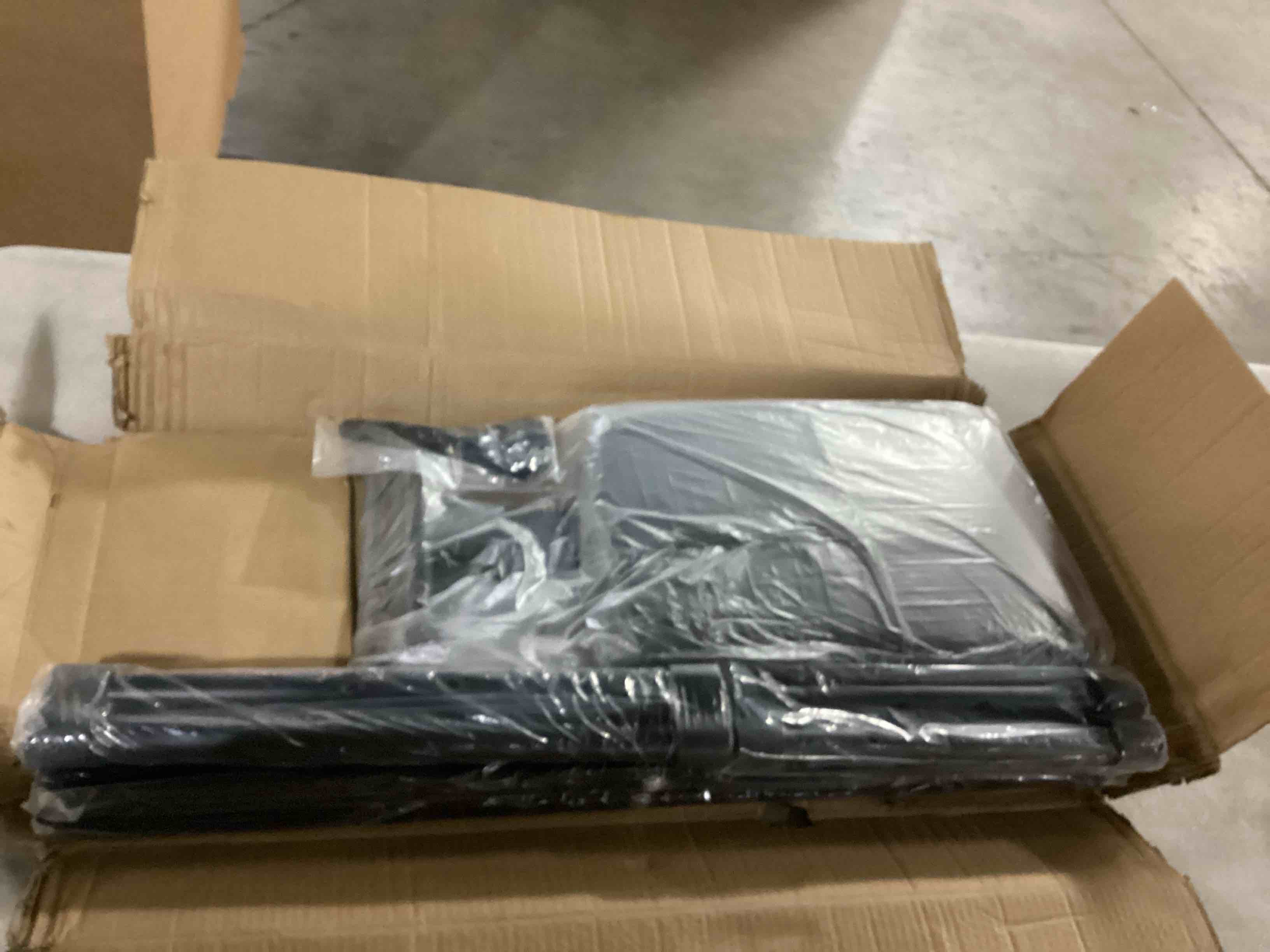 https://s3.amazonaws.com/lotting-images-prod/bidfta/RED6721947_1736865611841.jpeg