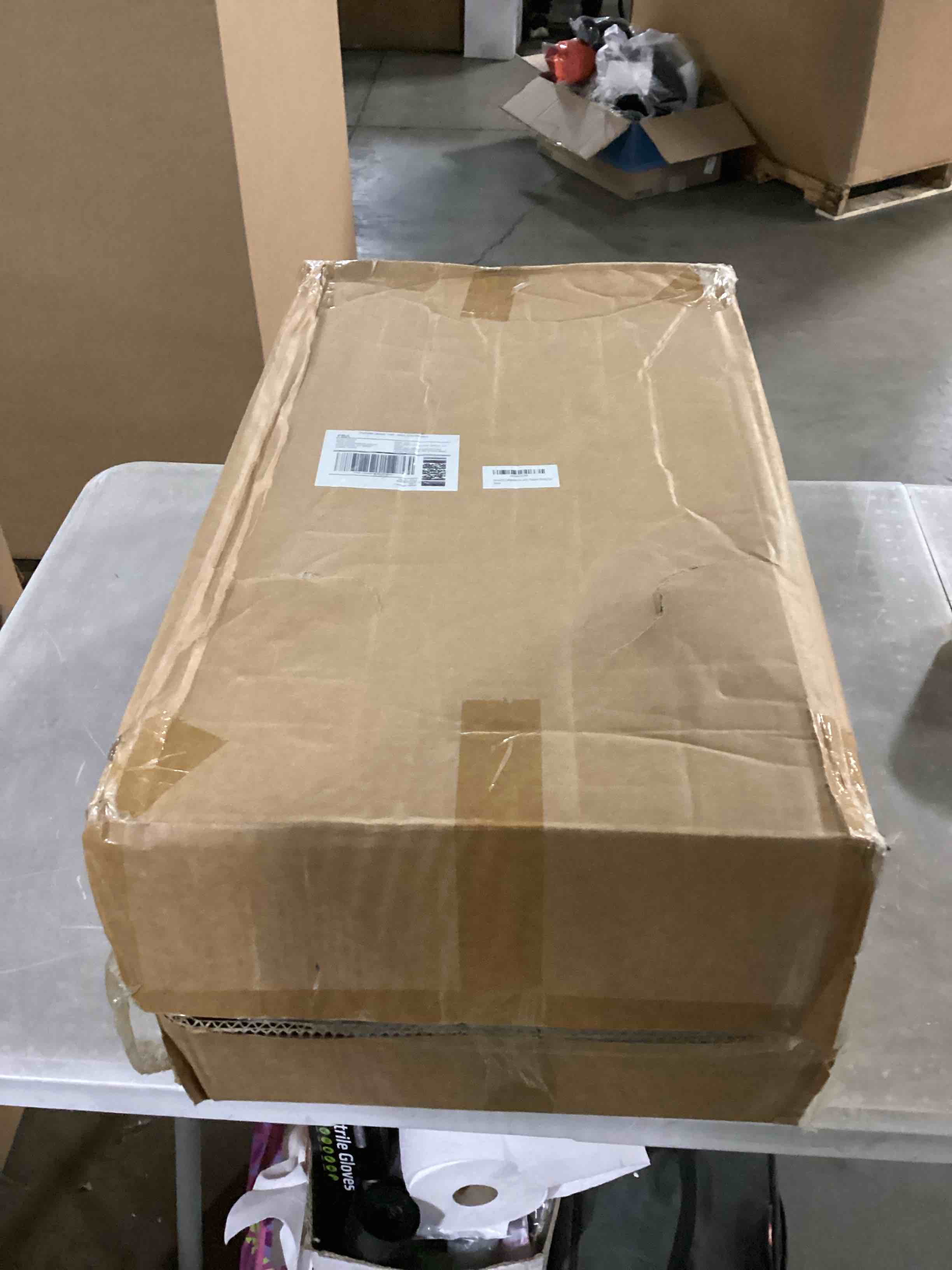 https://s3.amazonaws.com/lotting-images-prod/bidfta/RED6721948_1736865745667.jpeg