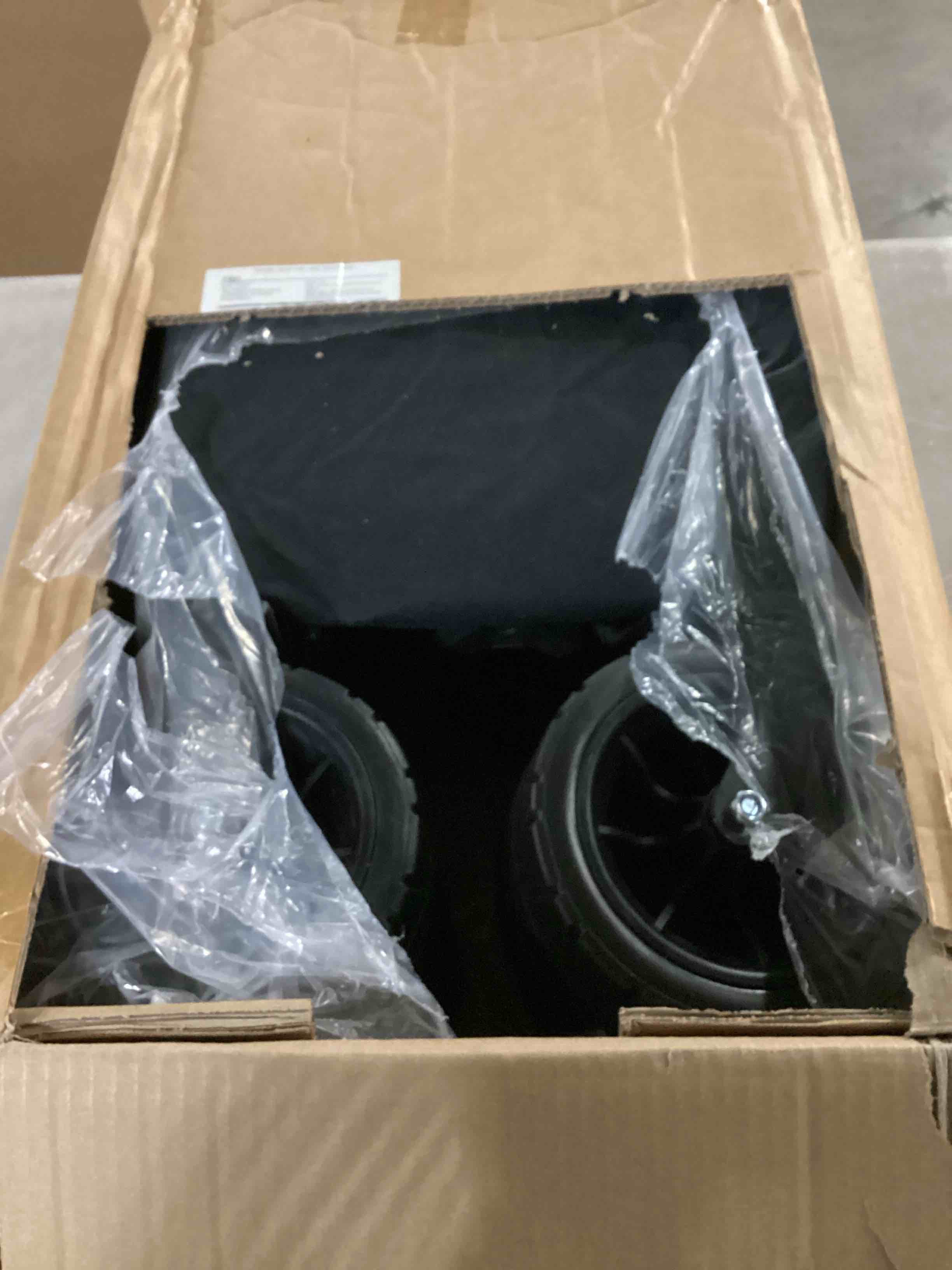 https://s3.amazonaws.com/lotting-images-prod/bidfta/RED6721948_1736865890695.jpeg