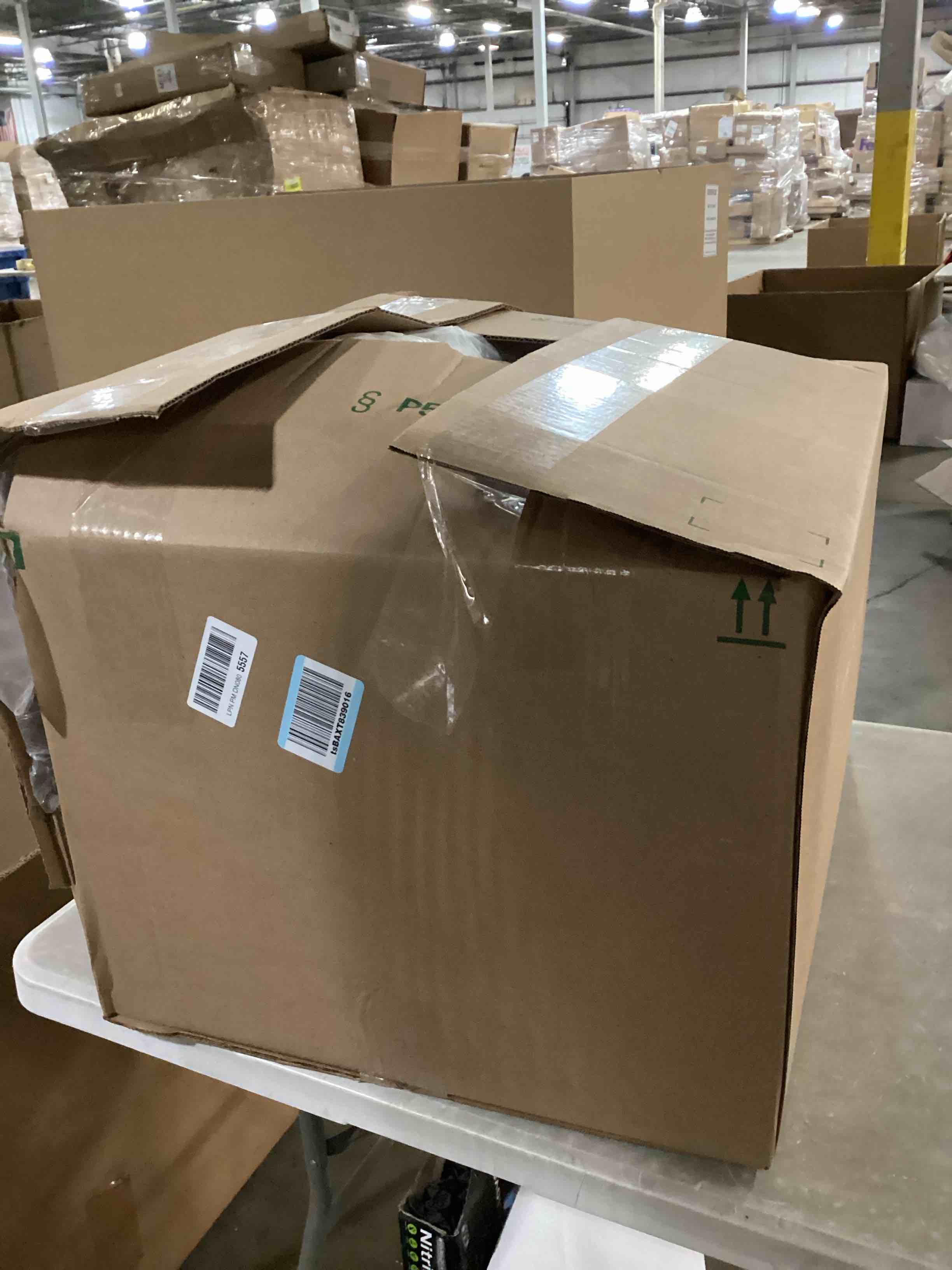 https://s3.amazonaws.com/lotting-images-prod/bidfta/RED6721950_1736866099356.jpeg