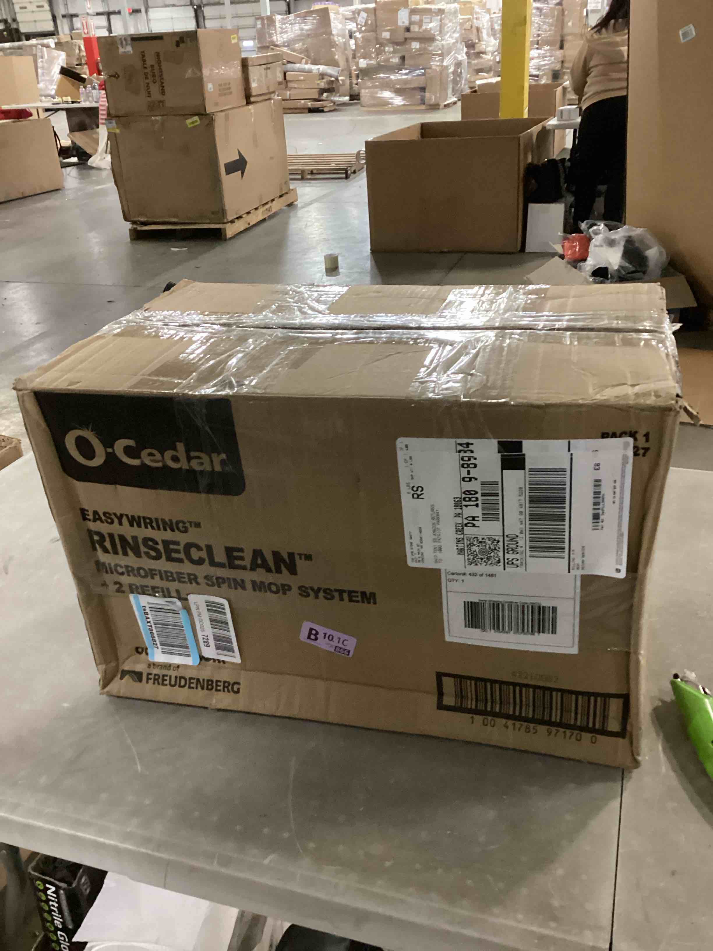 https://s3.amazonaws.com/lotting-images-prod/bidfta/RED6722051_1736885176046.jpeg