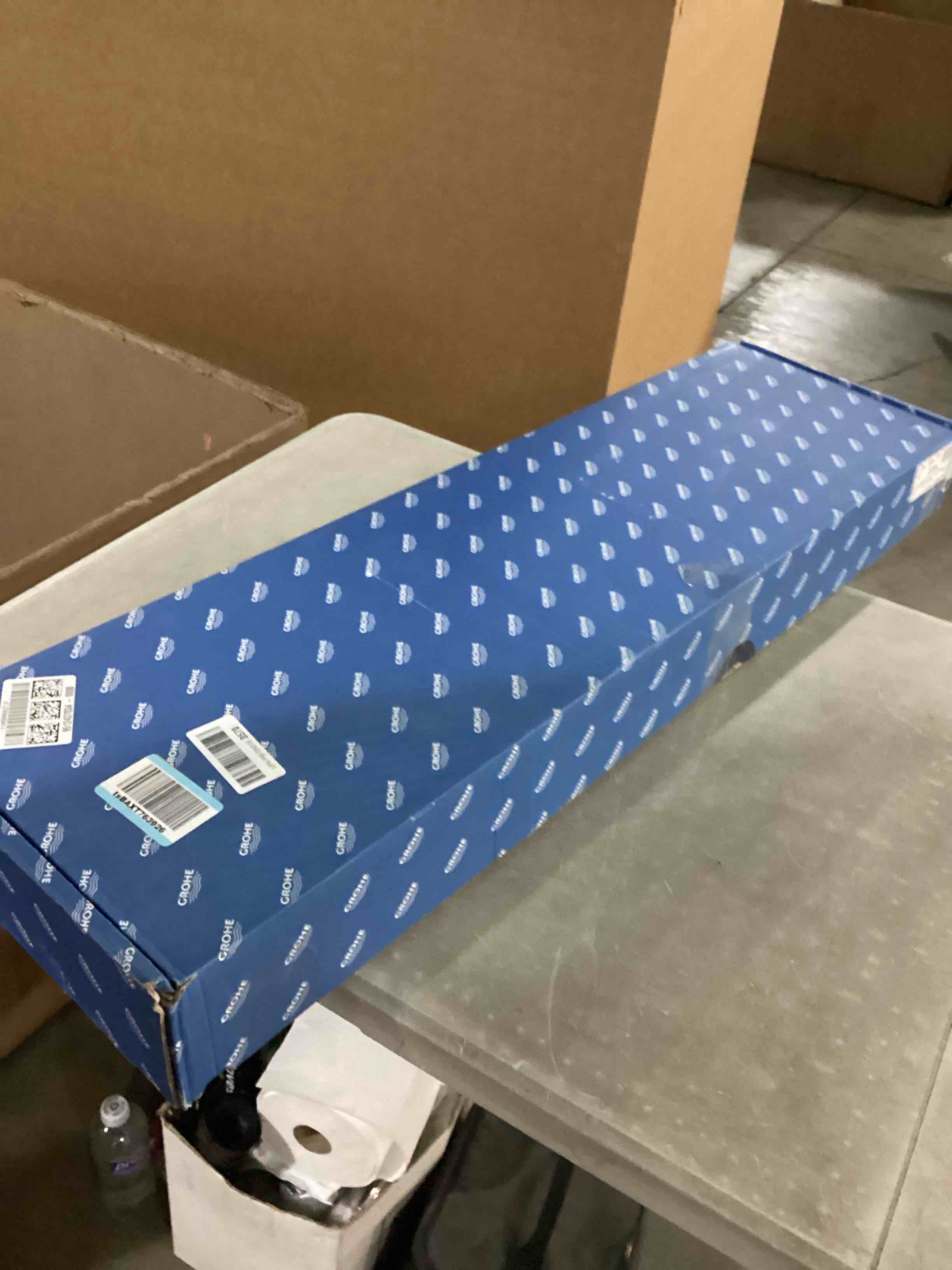 https://s3.amazonaws.com/lotting-images-prod/bidfta/RED6722070_1736943828785.jpeg