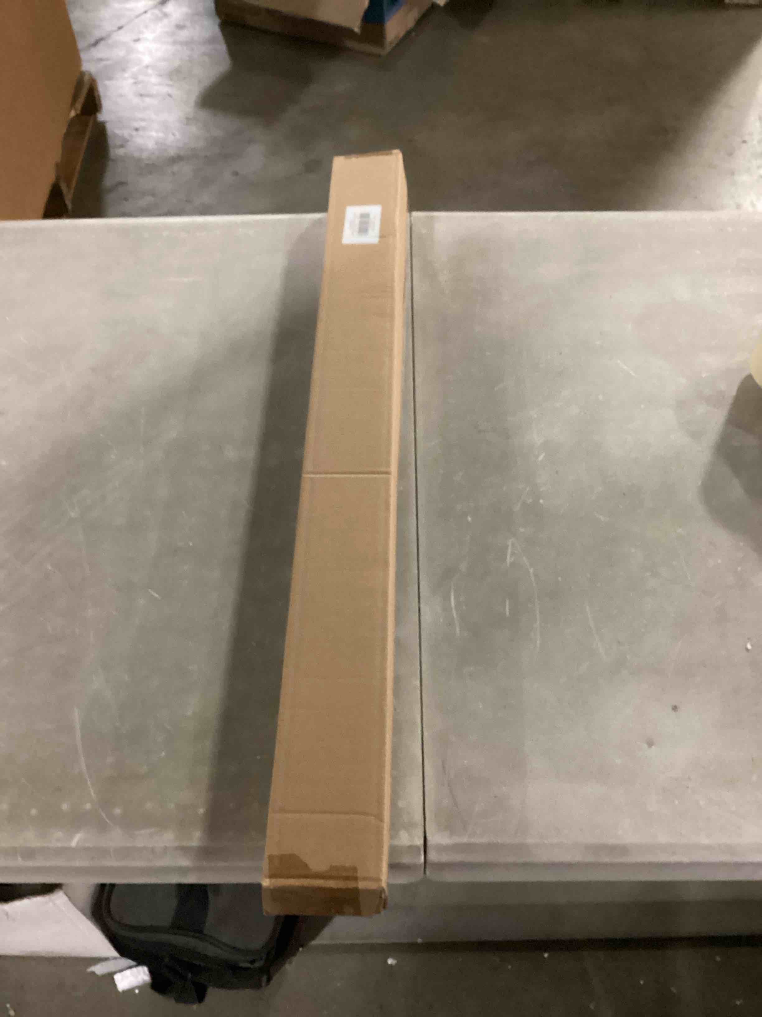 https://s3.amazonaws.com/lotting-images-prod/bidfta/RED6722142_1736951530480.jpeg
