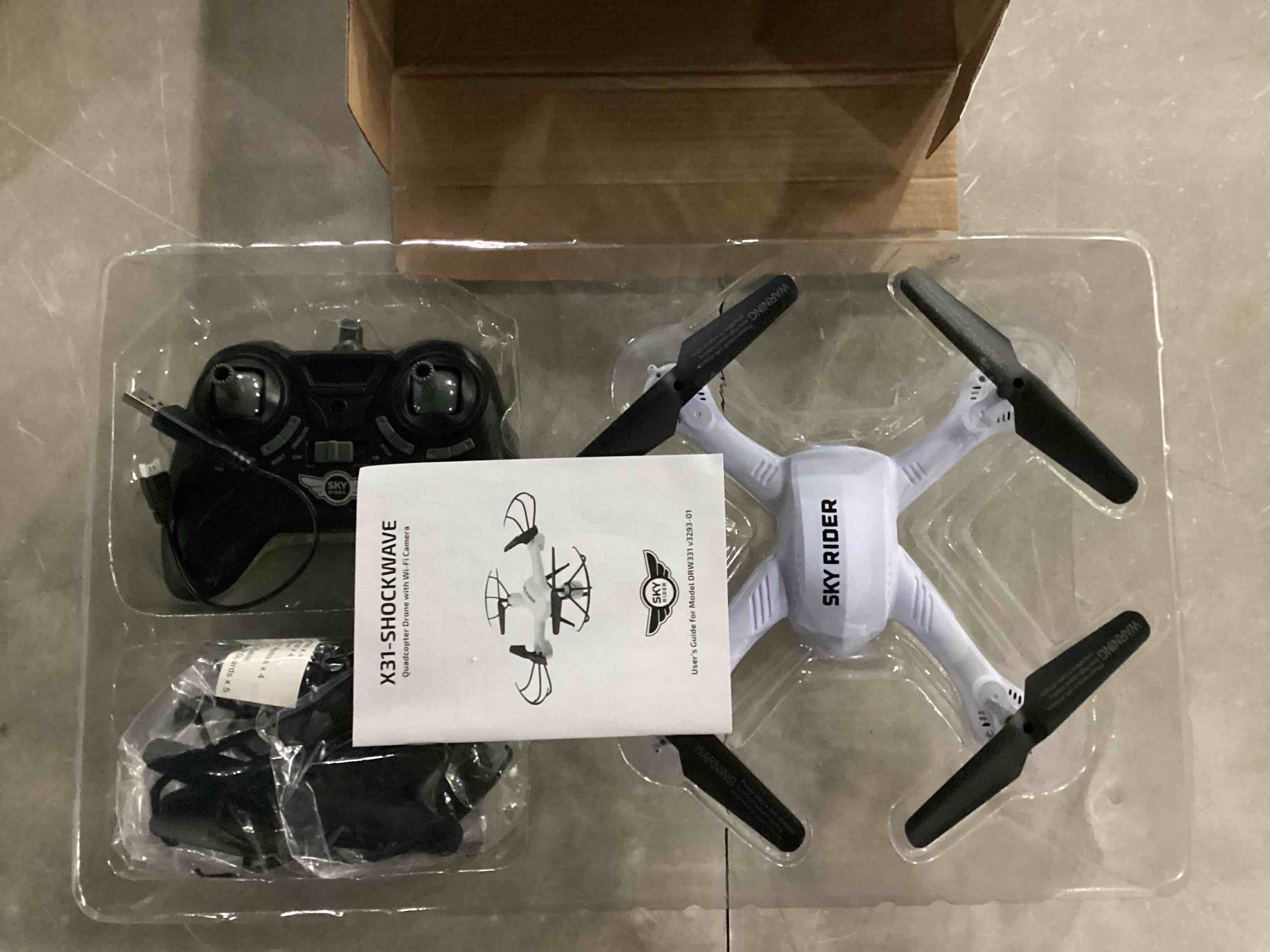 https://s3.amazonaws.com/lotting-images-prod/bidfta/RED6722348_1737035899922.jpeg
