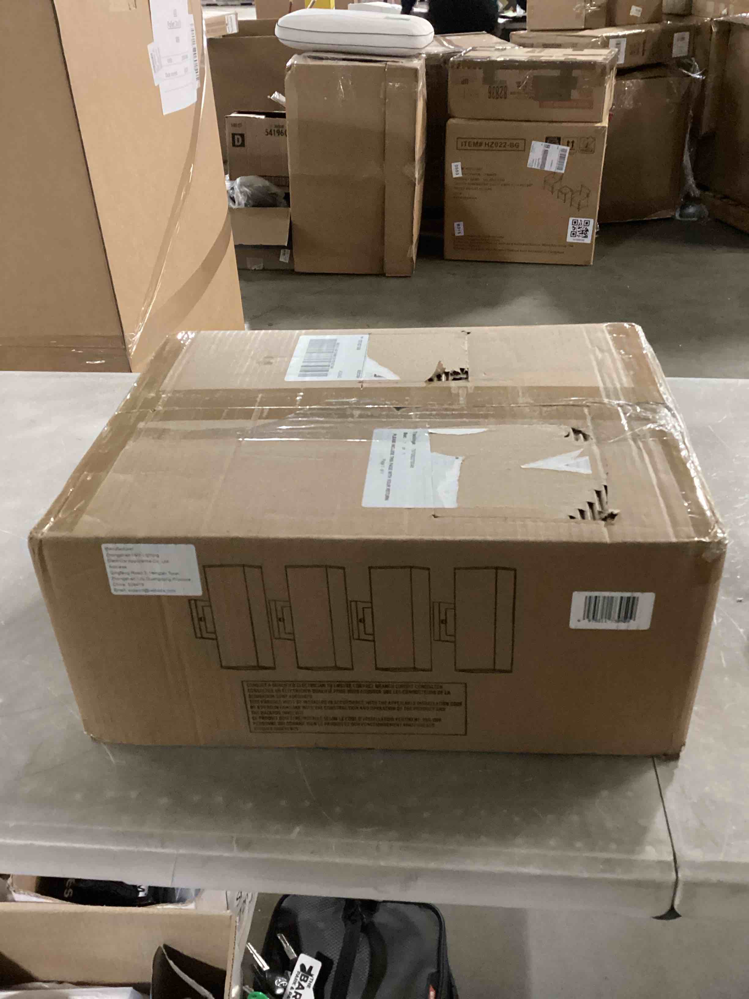 https://s3.amazonaws.com/lotting-images-prod/bidfta/RED6722479_1737123041462.jpeg