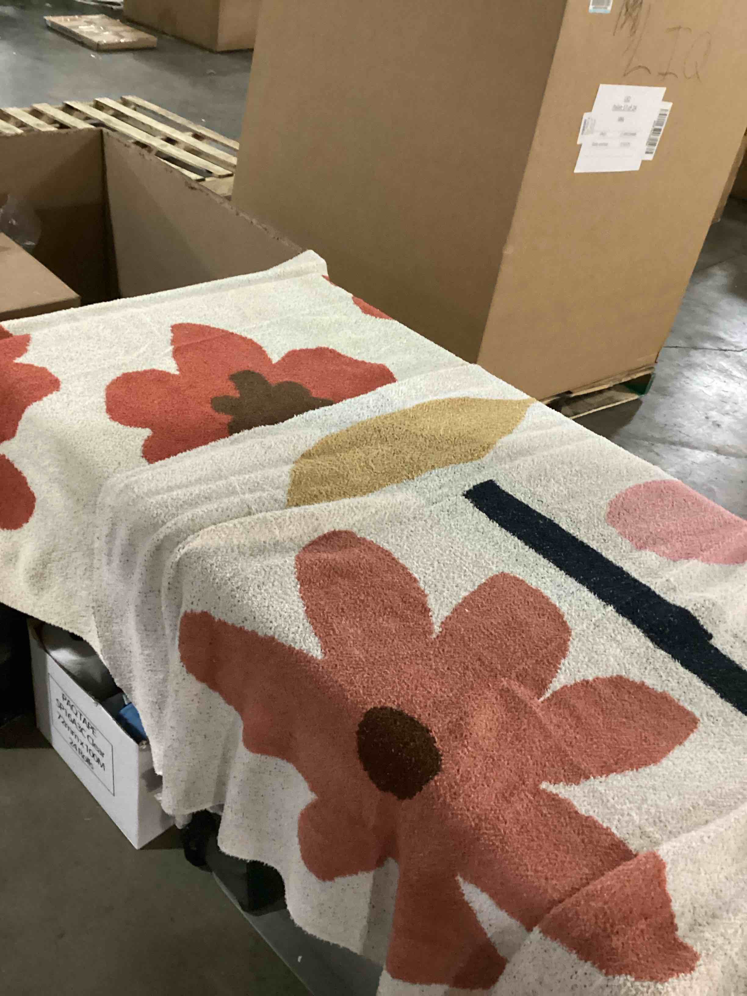 https://s3.amazonaws.com/lotting-images-prod/bidfta/RED6722594_1737389274790.jpeg