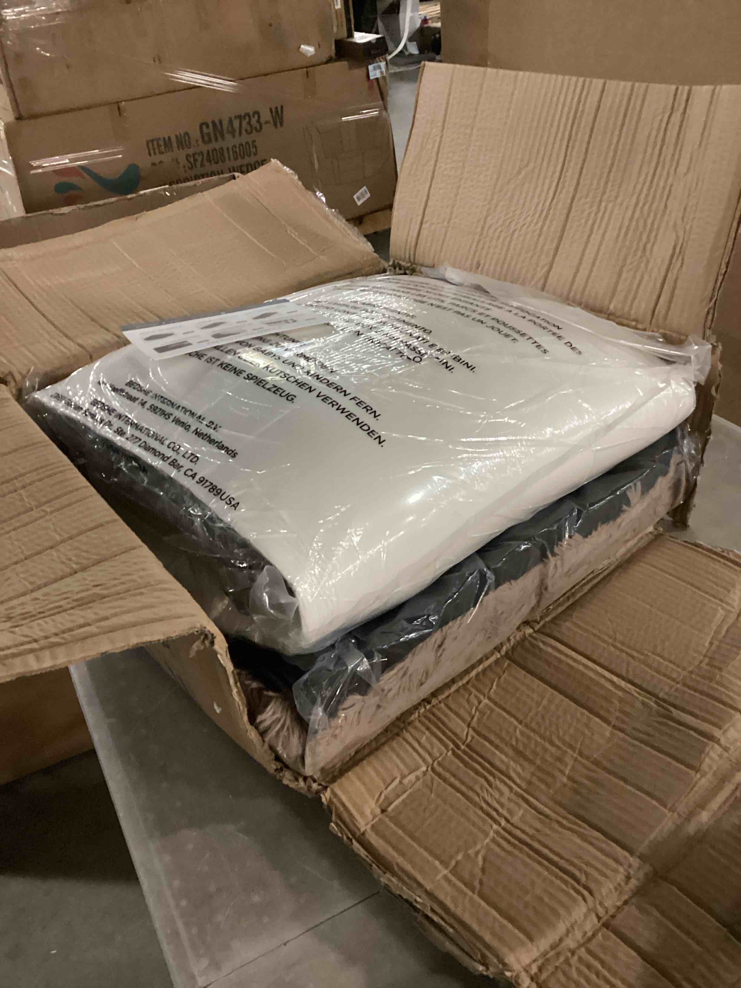 https://s3.amazonaws.com/lotting-images-prod/bidfta/RED6722614_1737396659478.jpeg