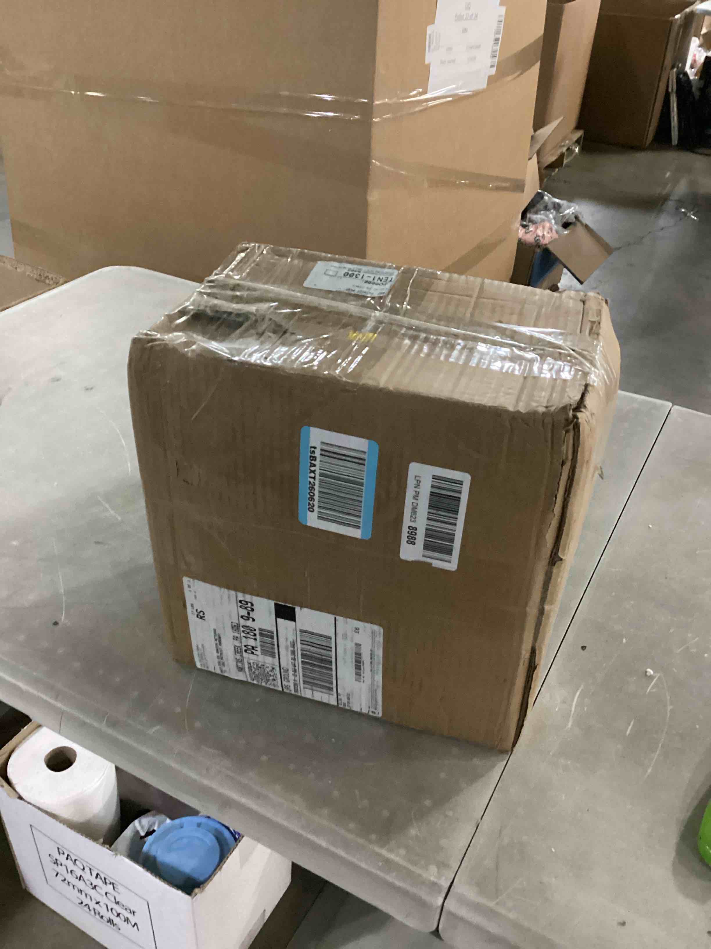 https://s3.amazonaws.com/lotting-images-prod/bidfta/RED6722627_1737398068225.jpeg