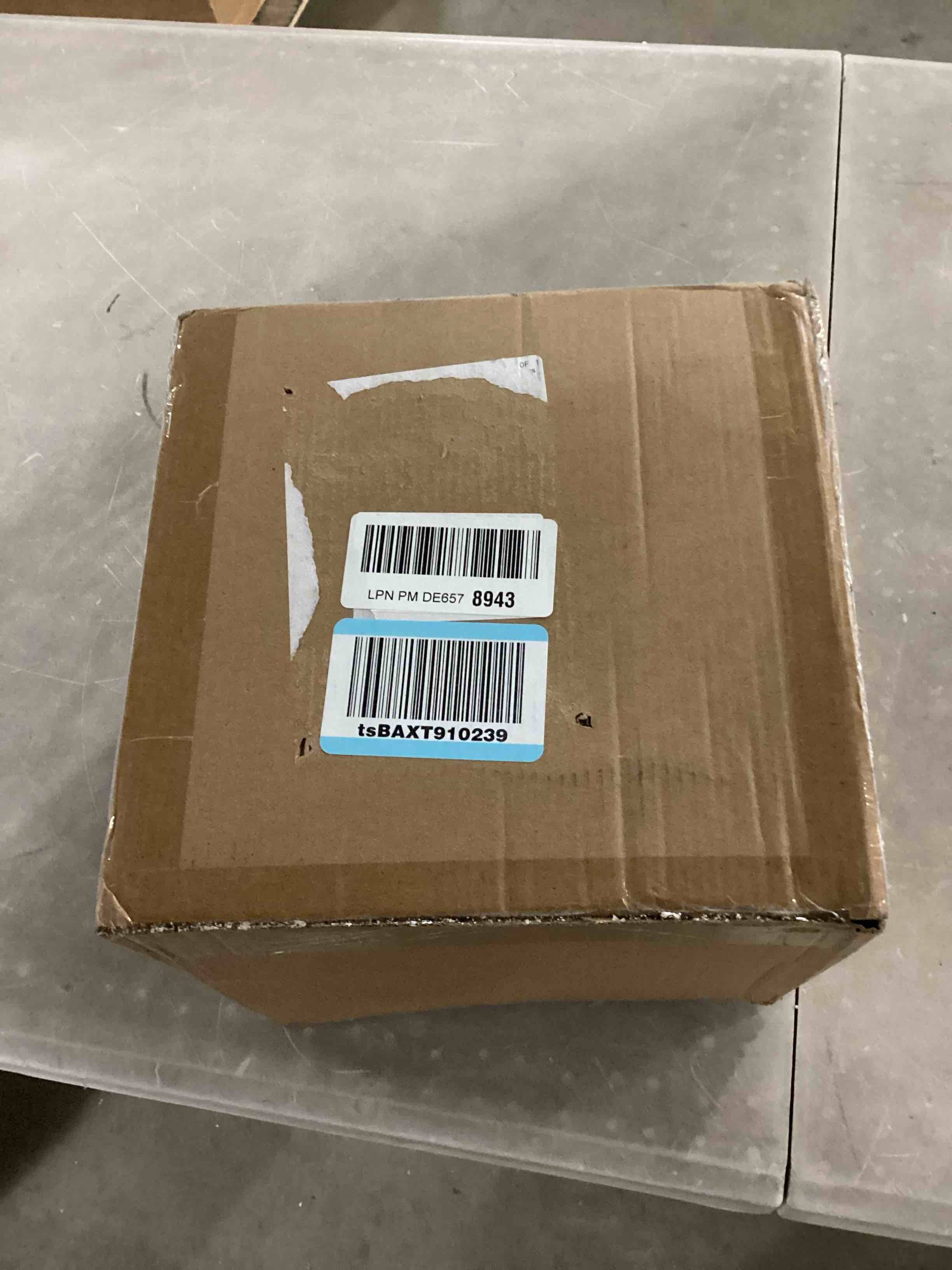 https://s3.amazonaws.com/lotting-images-prod/bidfta/RED6722634_1737398937536.jpeg