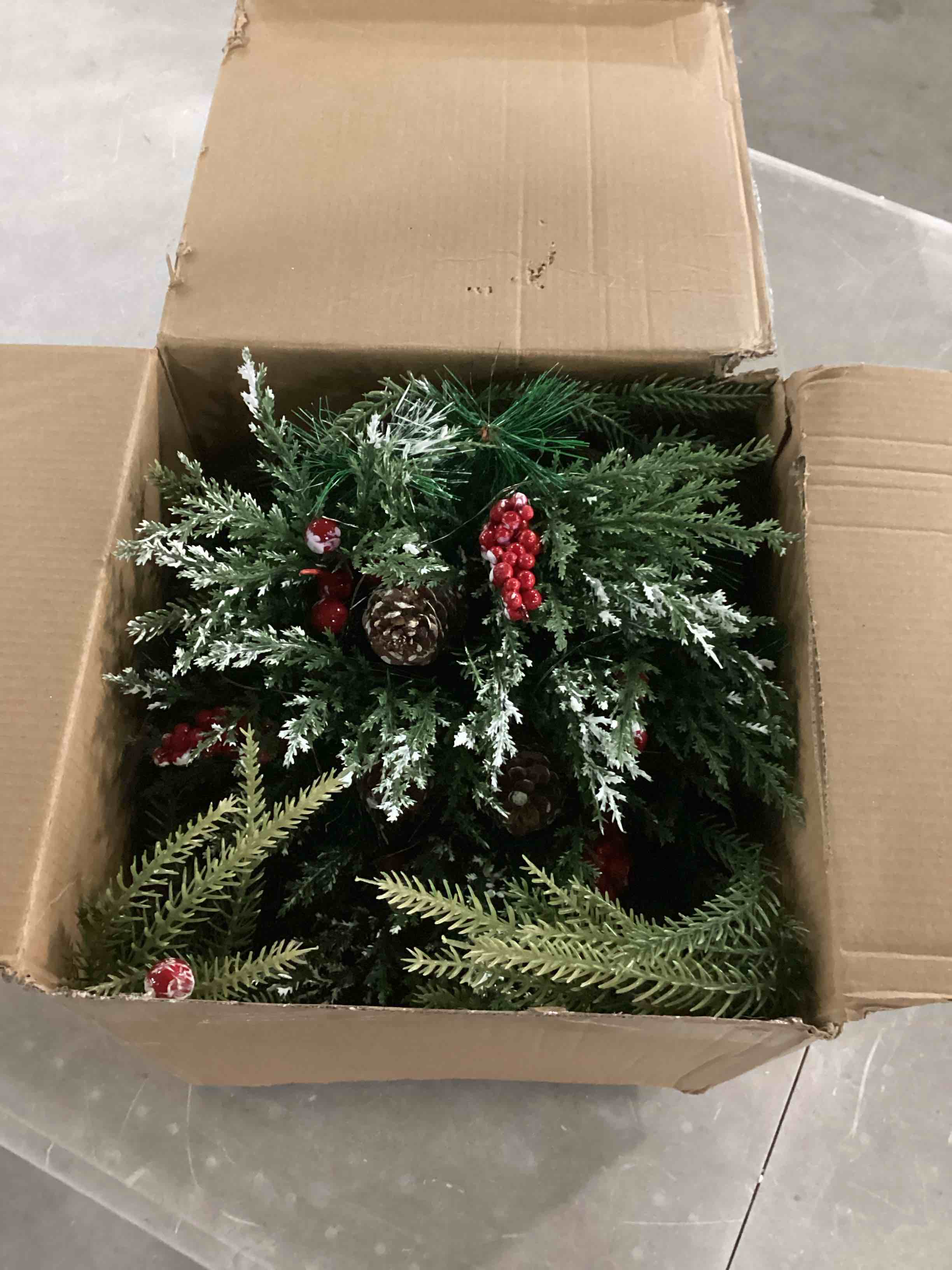 https://s3.amazonaws.com/lotting-images-prod/bidfta/RED6722634_1737398961152.jpeg