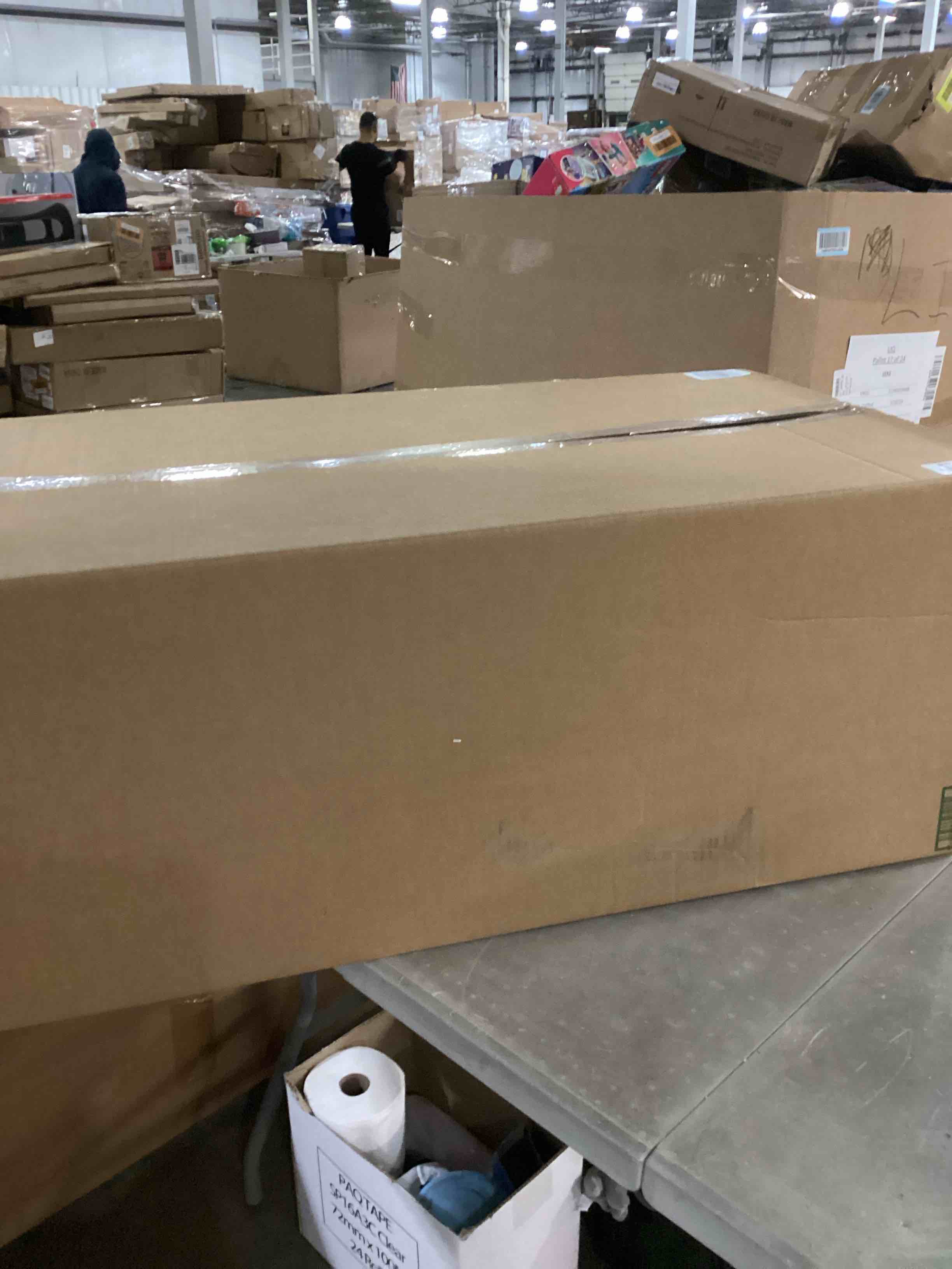 https://s3.amazonaws.com/lotting-images-prod/bidfta/RED6722636_1737399123035.jpeg