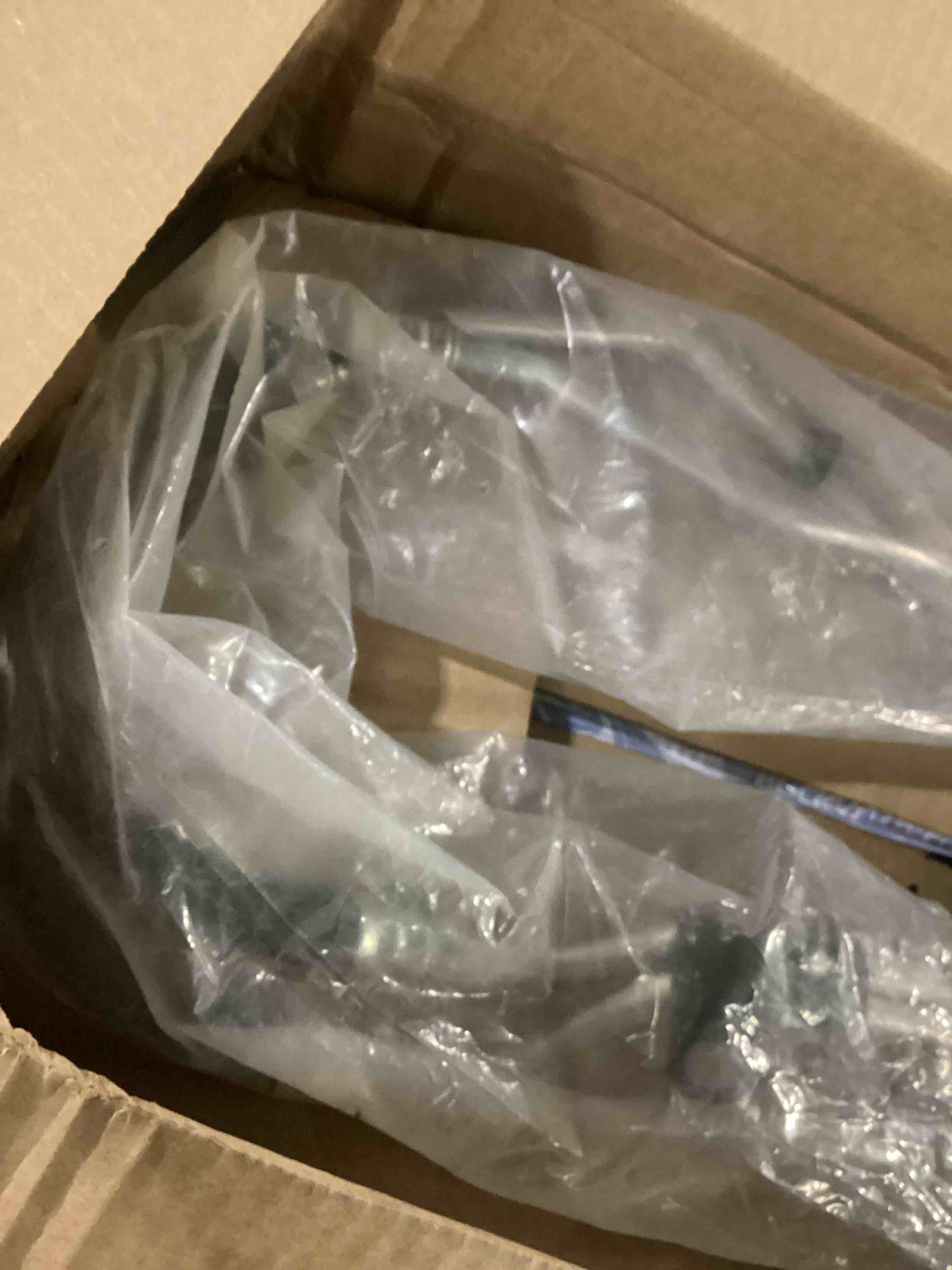 https://s3.amazonaws.com/lotting-images-prod/bidfta/RED6722654_1737402780382.jpeg