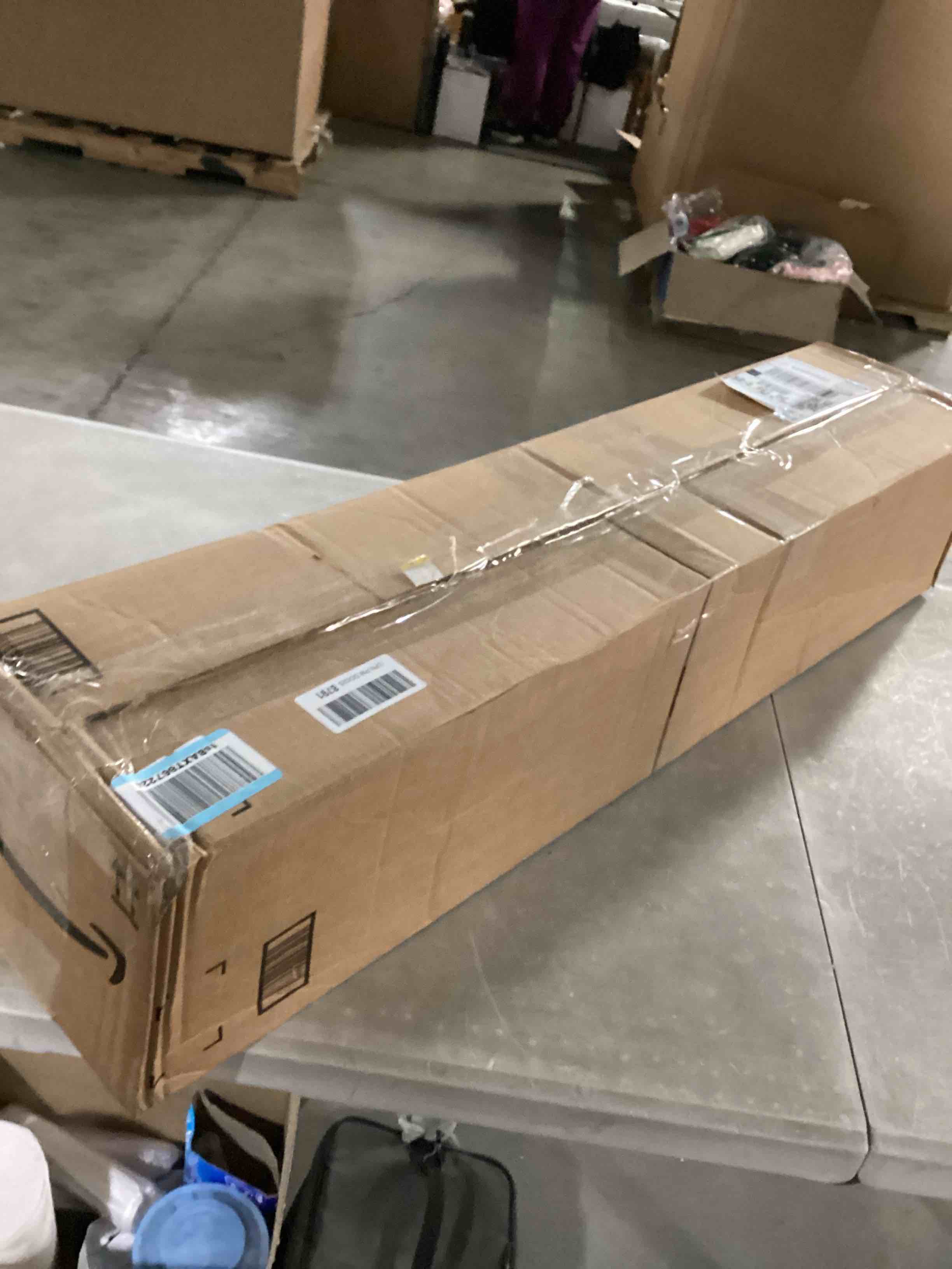 https://s3.amazonaws.com/lotting-images-prod/bidfta/RED6722678_1737462313737.jpeg
