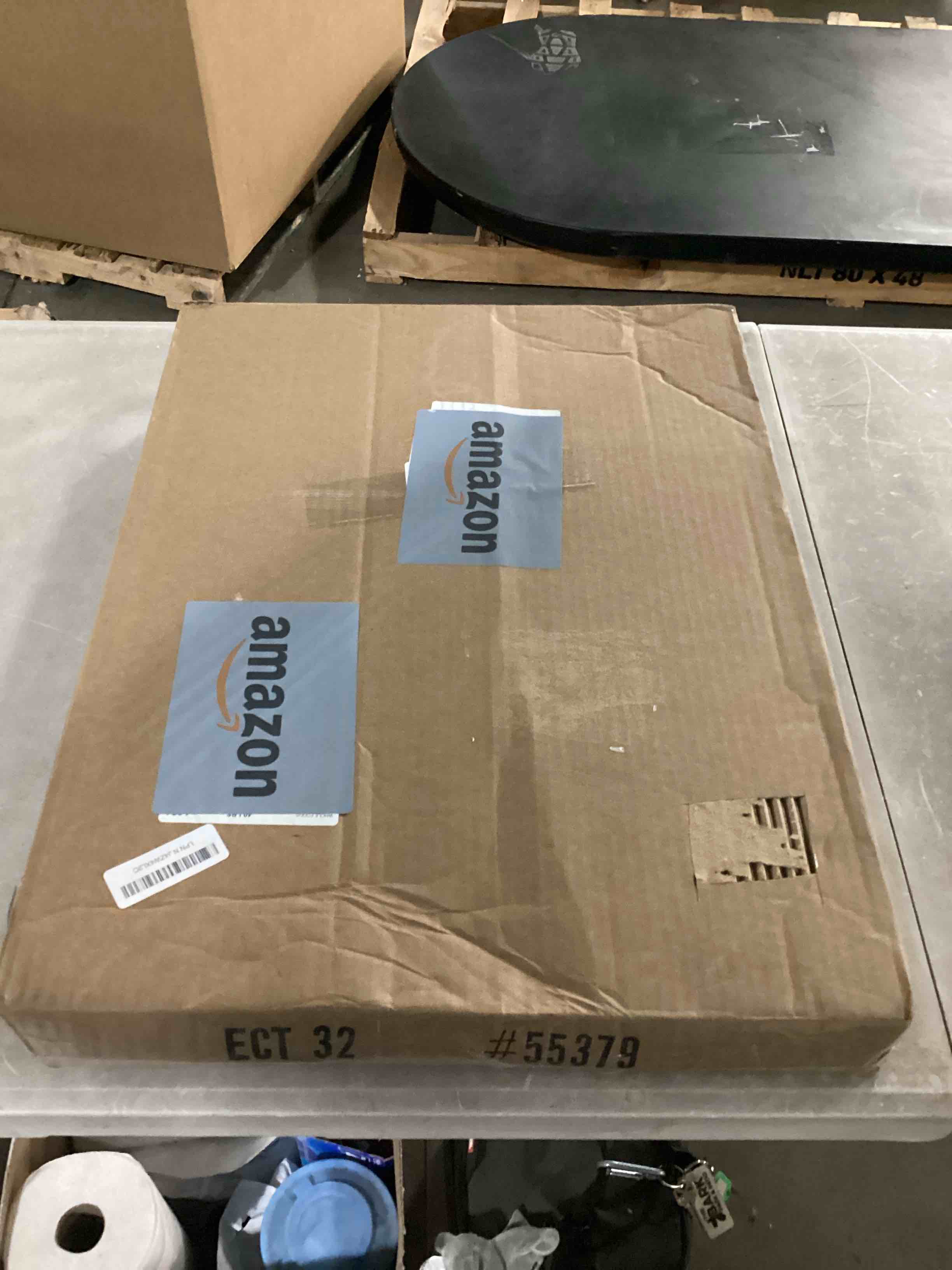https://s3.amazonaws.com/lotting-images-prod/bidfta/RED6722972_1737569817612.jpeg