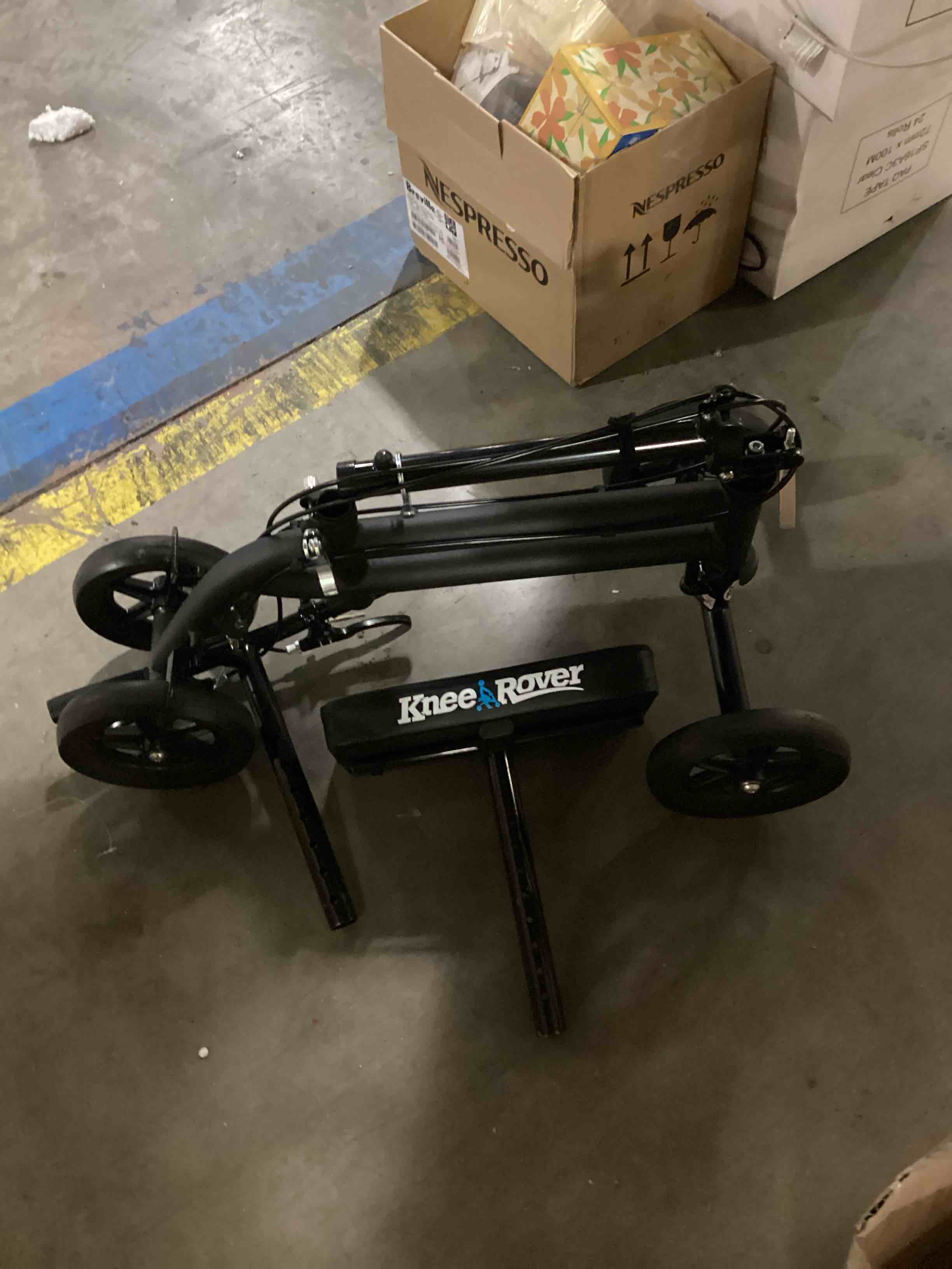 https://s3.amazonaws.com/lotting-images-prod/bidfta/RED6723033_1737641515448.jpeg