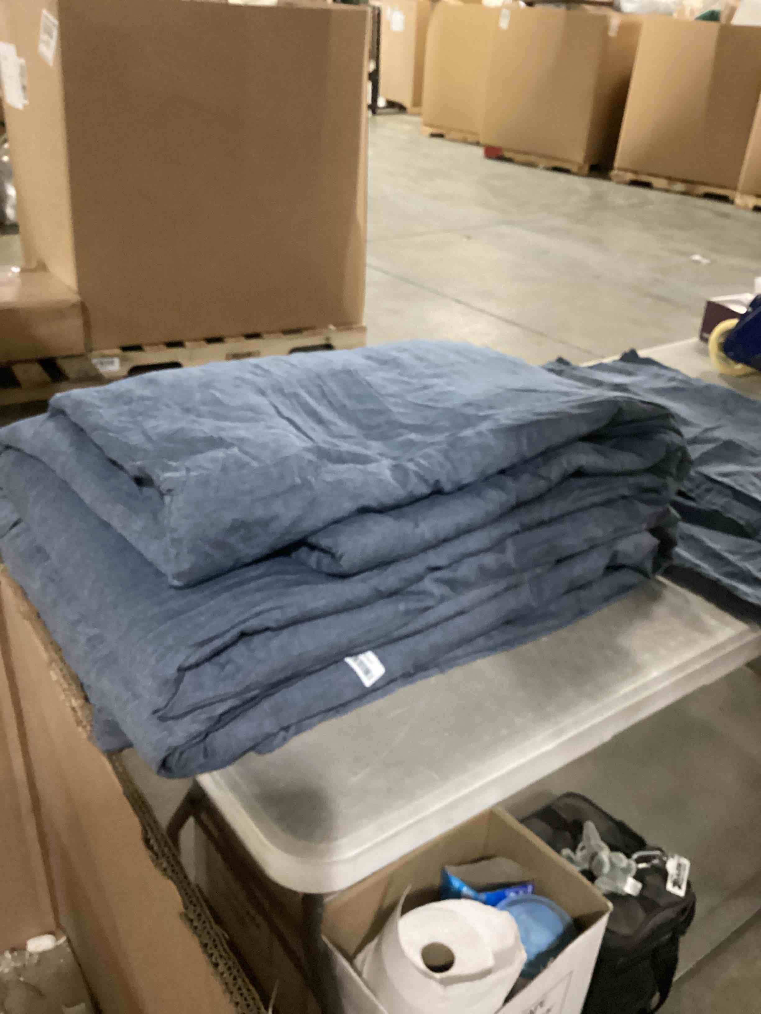 https://s3.amazonaws.com/lotting-images-prod/bidfta/RED6723064_1737649591535.jpeg