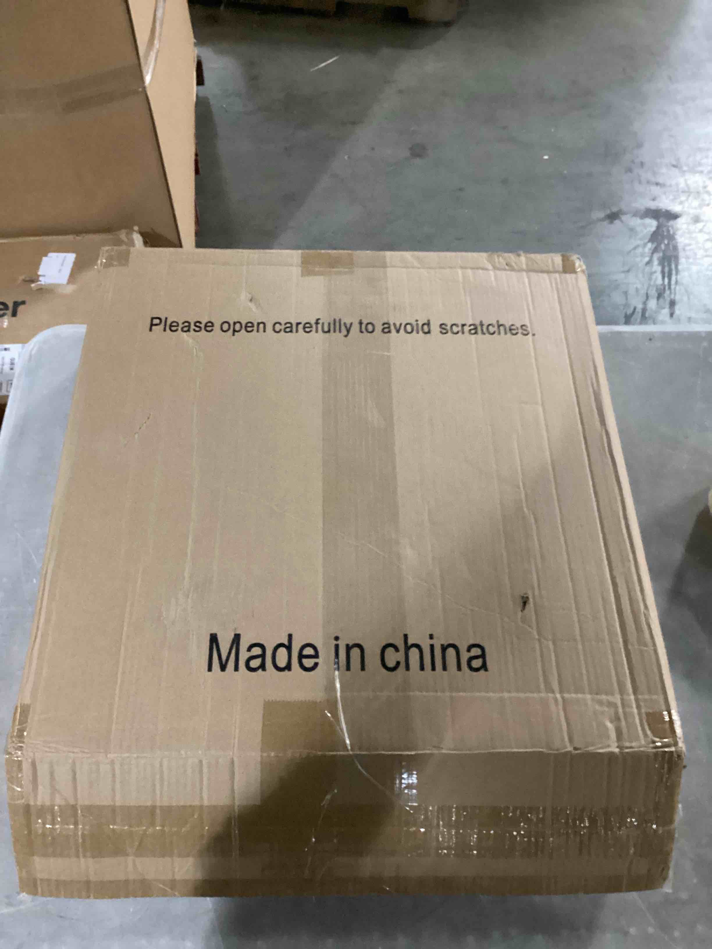 https://s3.amazonaws.com/lotting-images-prod/bidfta/RED6723069_1737650298941.jpeg