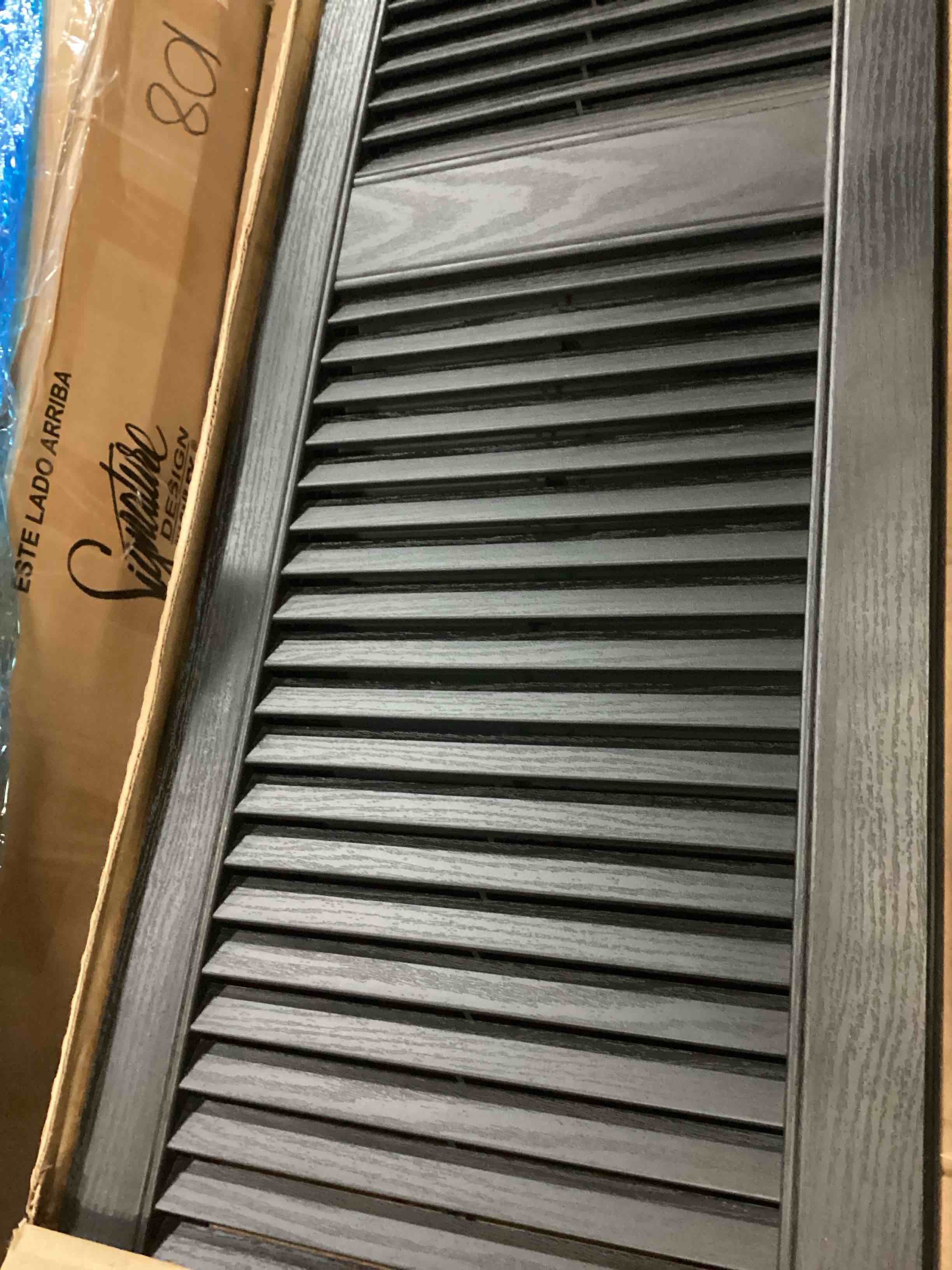 https://s3.amazonaws.com/lotting-images-prod/bidfta/RED6724005_1736776098951.jpeg