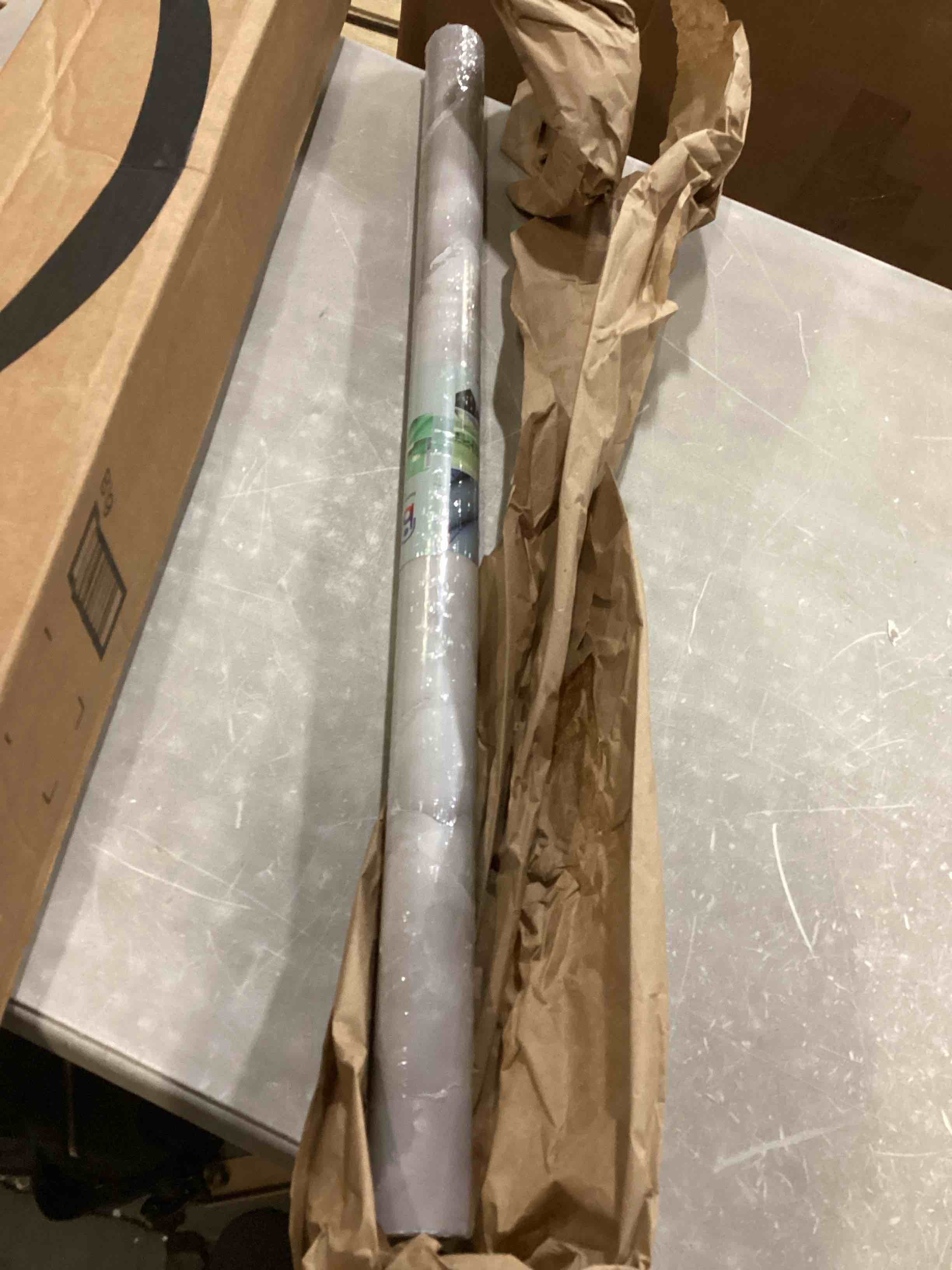 https://s3.amazonaws.com/lotting-images-prod/bidfta/RED6724232_1736957064544.jpeg