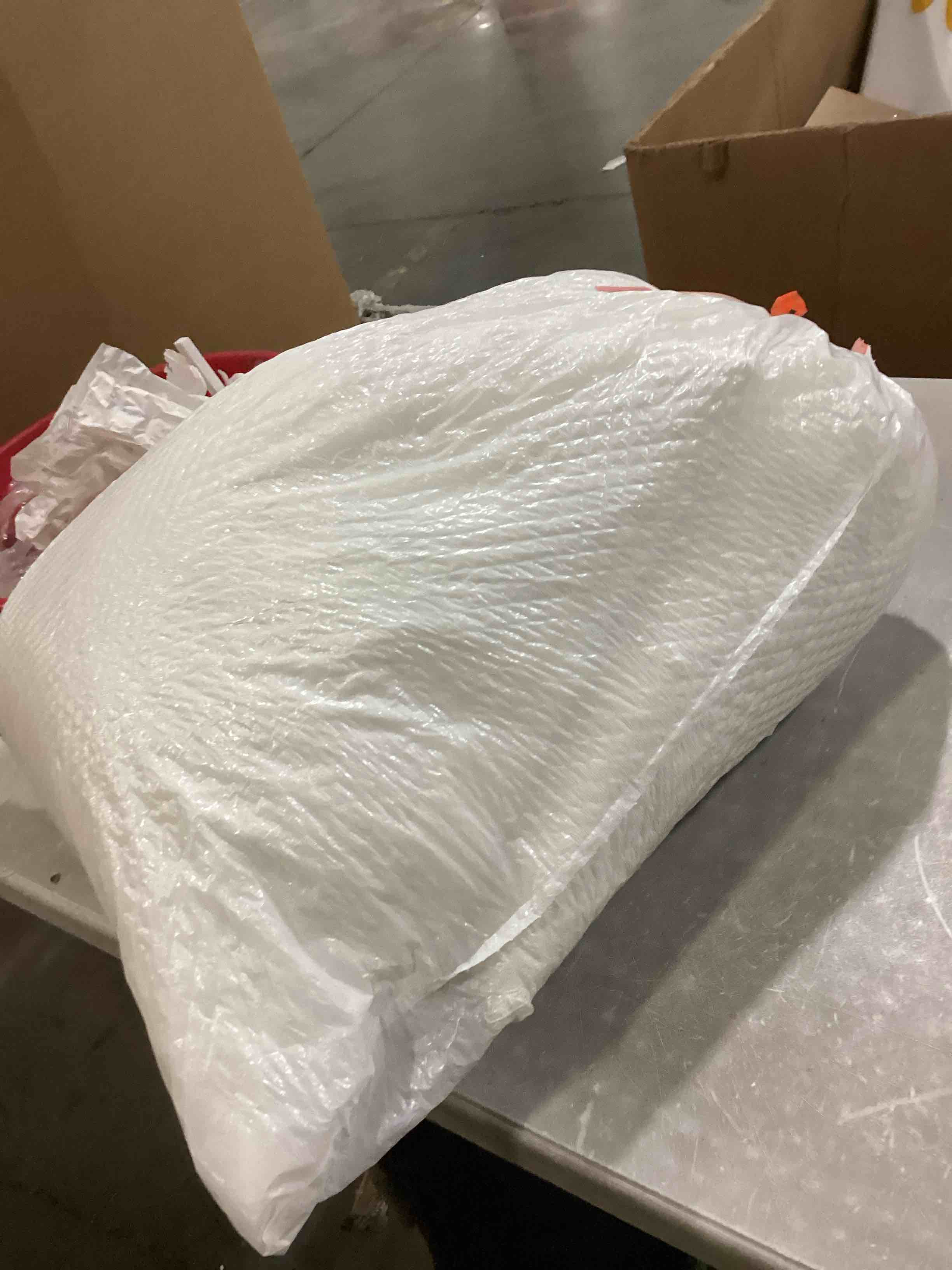 https://s3.amazonaws.com/lotting-images-prod/bidfta/RED6724333_1737041482079.jpeg