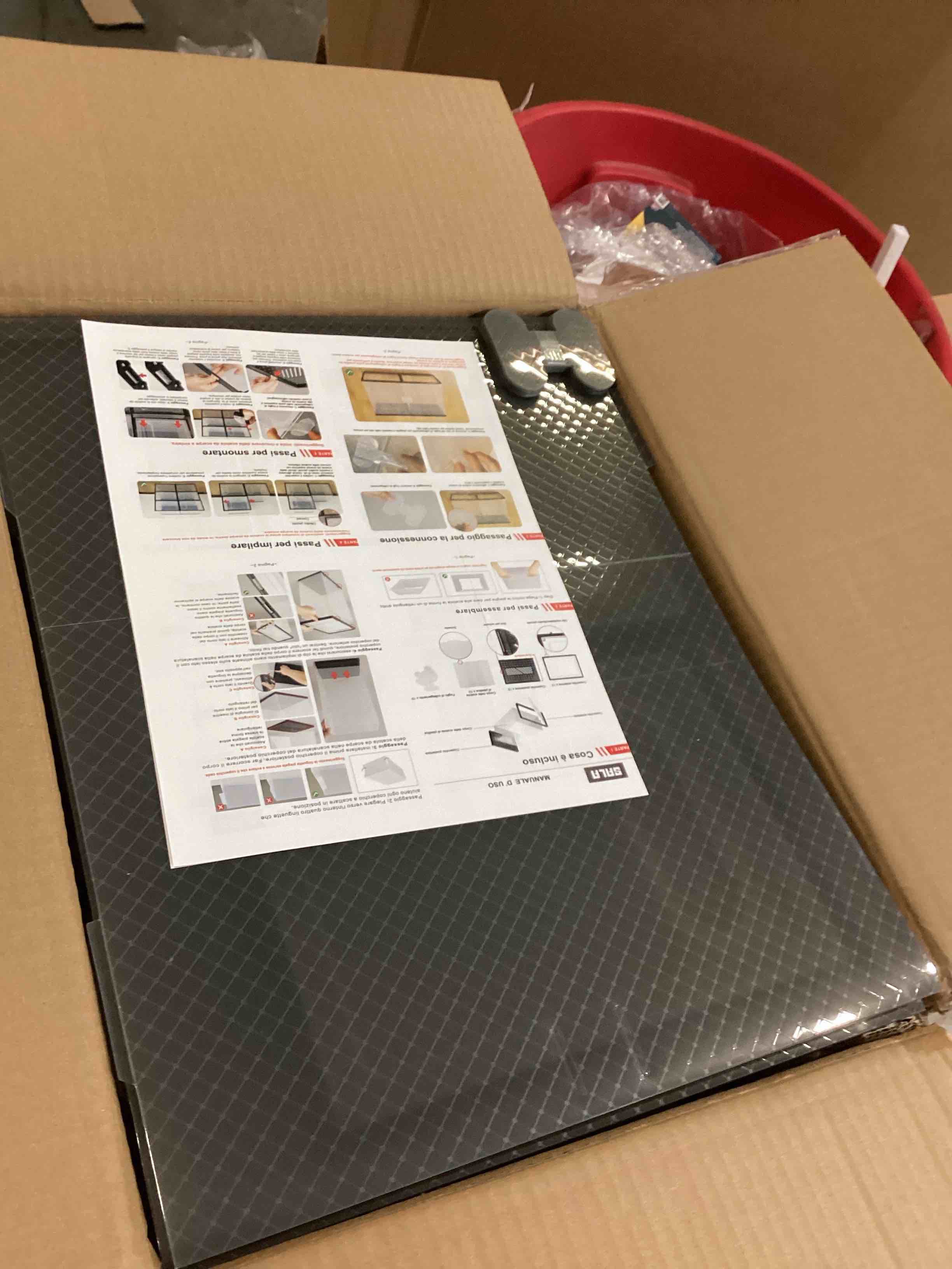 https://s3.amazonaws.com/lotting-images-prod/bidfta/RED6724360_1737049377945.jpeg