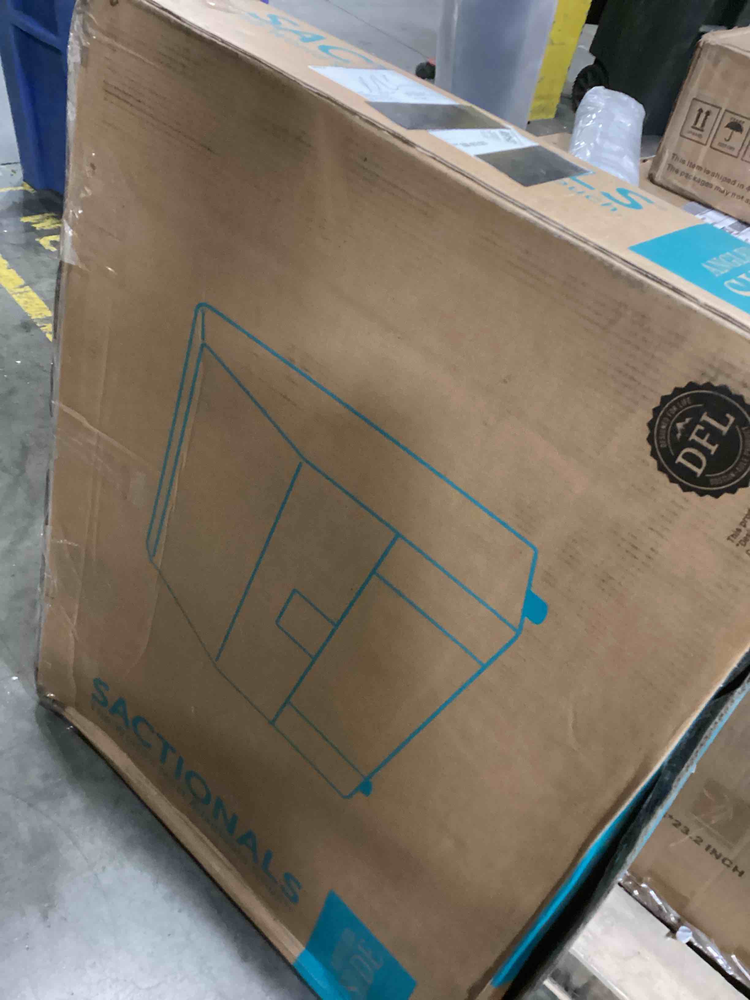 https://s3.amazonaws.com/lotting-images-prod/bidfta/RED6724399_1737118626878.jpeg